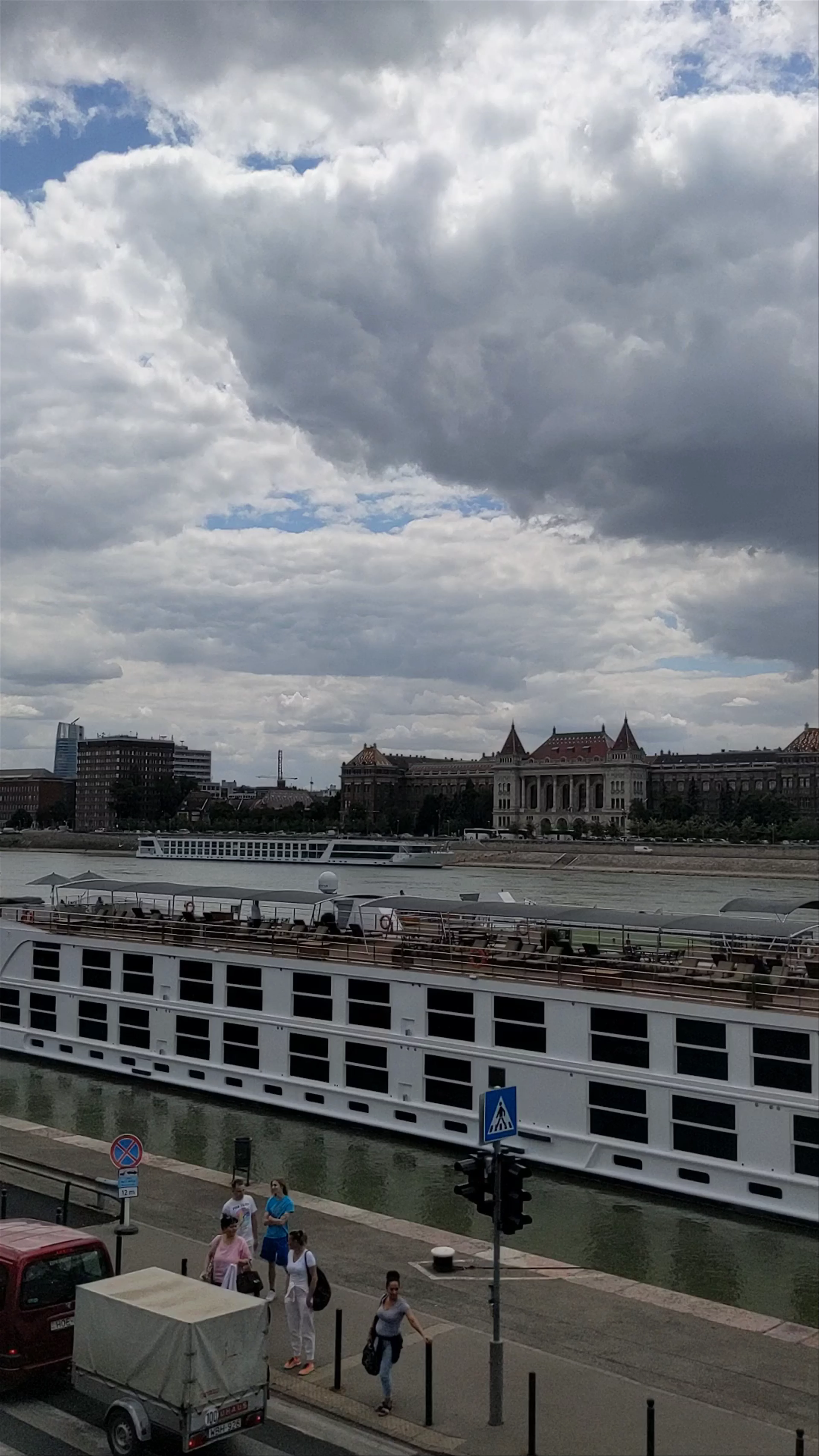 Budapest, Liberty Bridge, Fővám tér