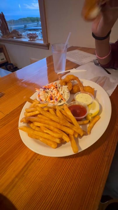 Chart Room Restaurant - Shrimp & Chips - Seafood Near Me - Crescent City, California