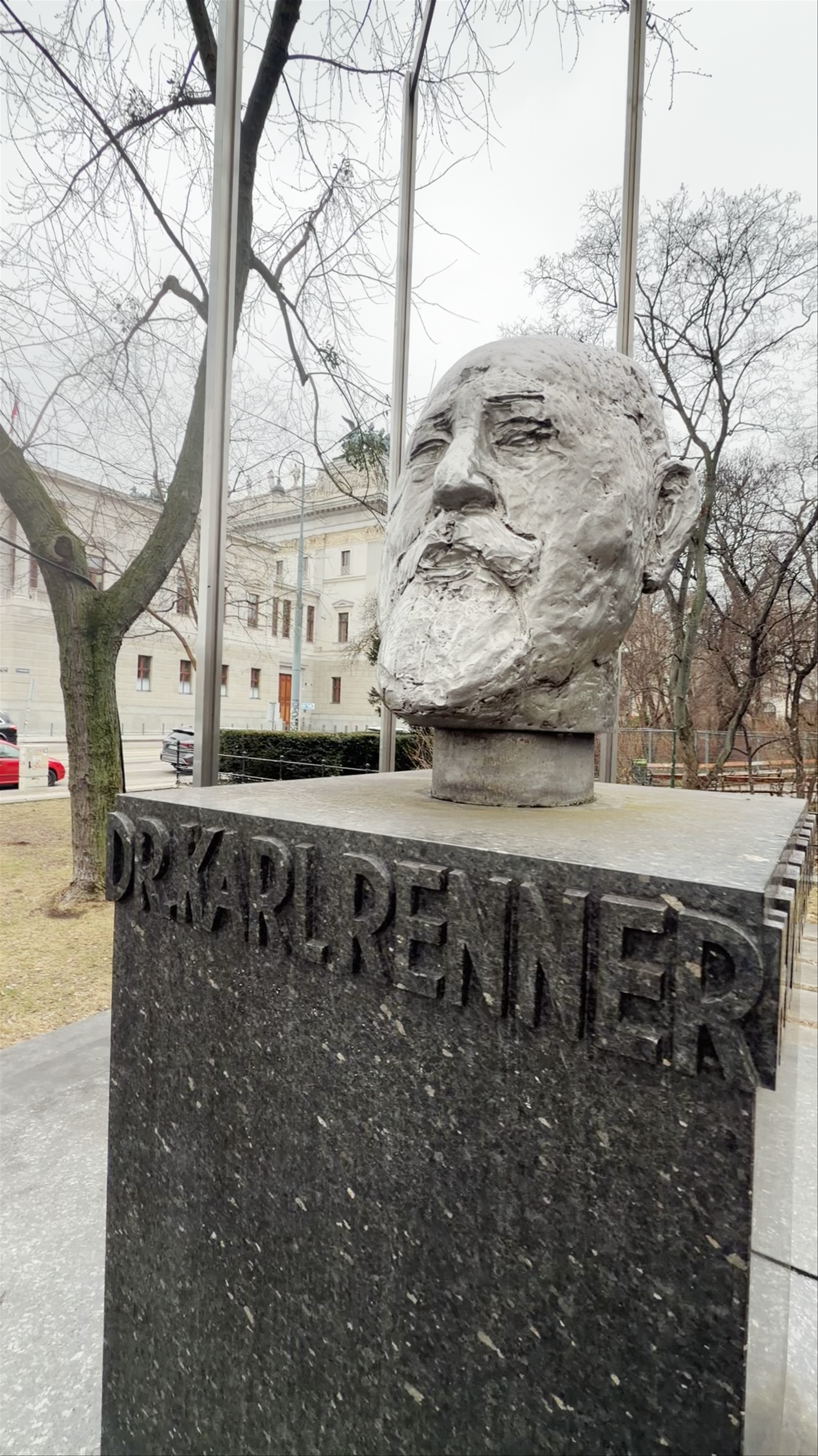 Dr.-Karl-Renner-Denkmal