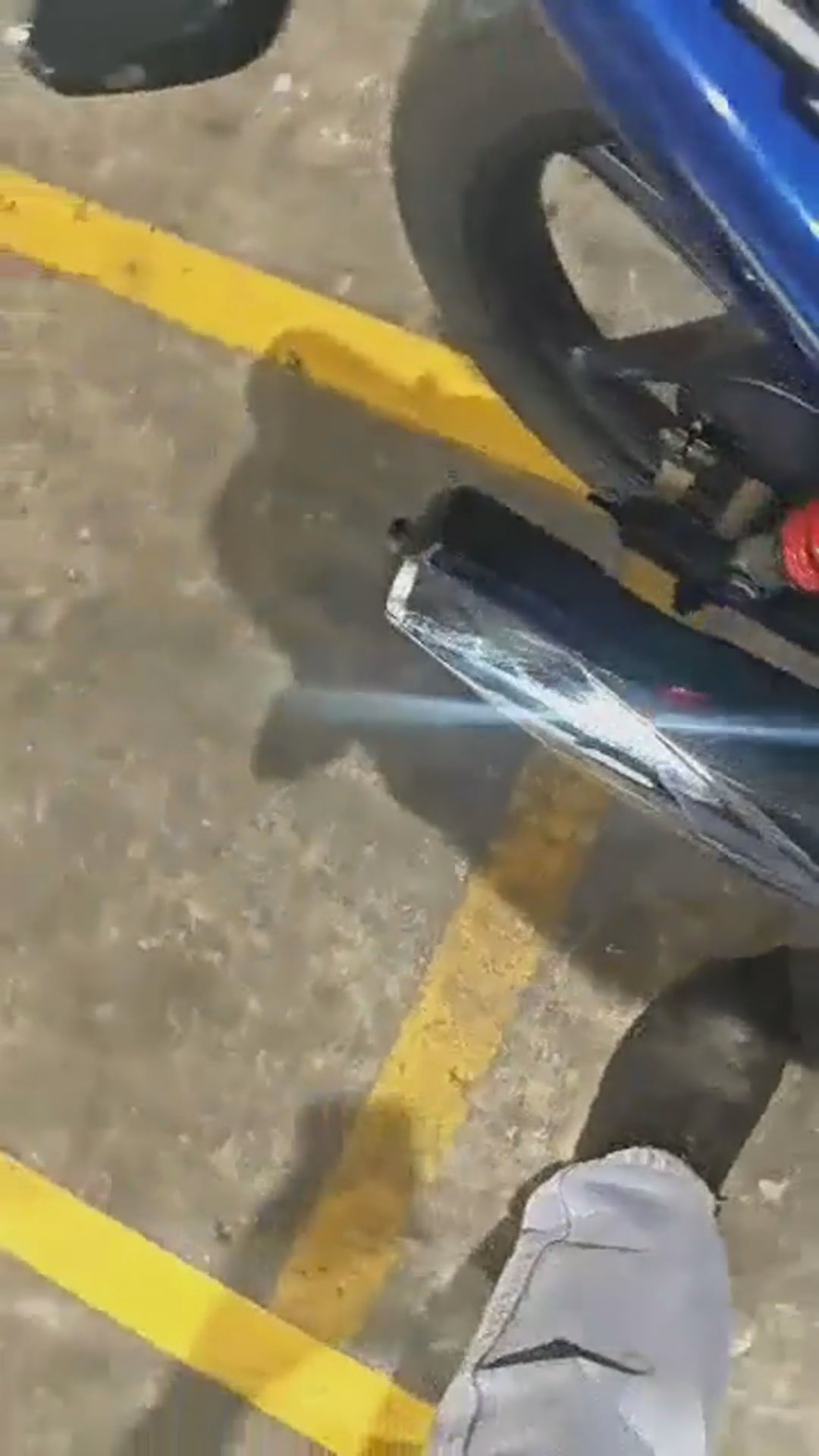 Walk-around video thumbnail