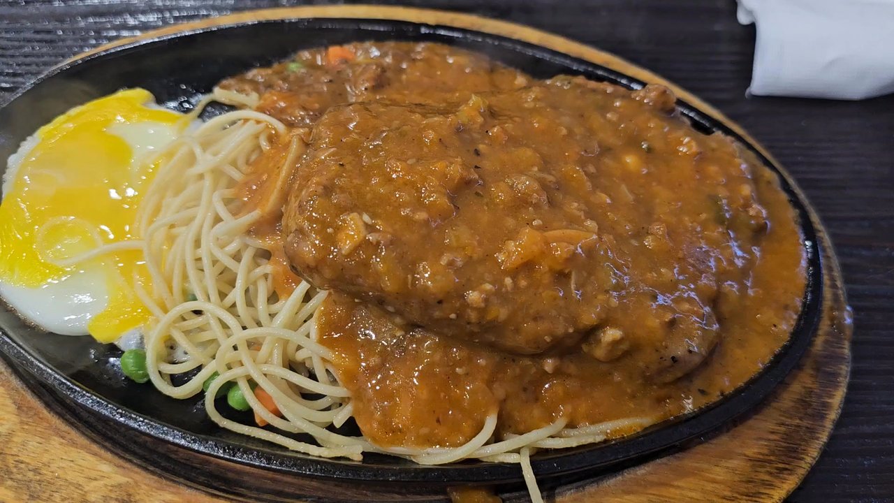 Formosan Restaurant - Sizzling Steak with mushroom and black pepper sauce mix - Chinese Near Me - Artesia, California