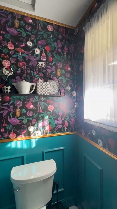 Tea Trolley - Cutest bathroom ever - Tea Rooms Near Me - Atascadero, California