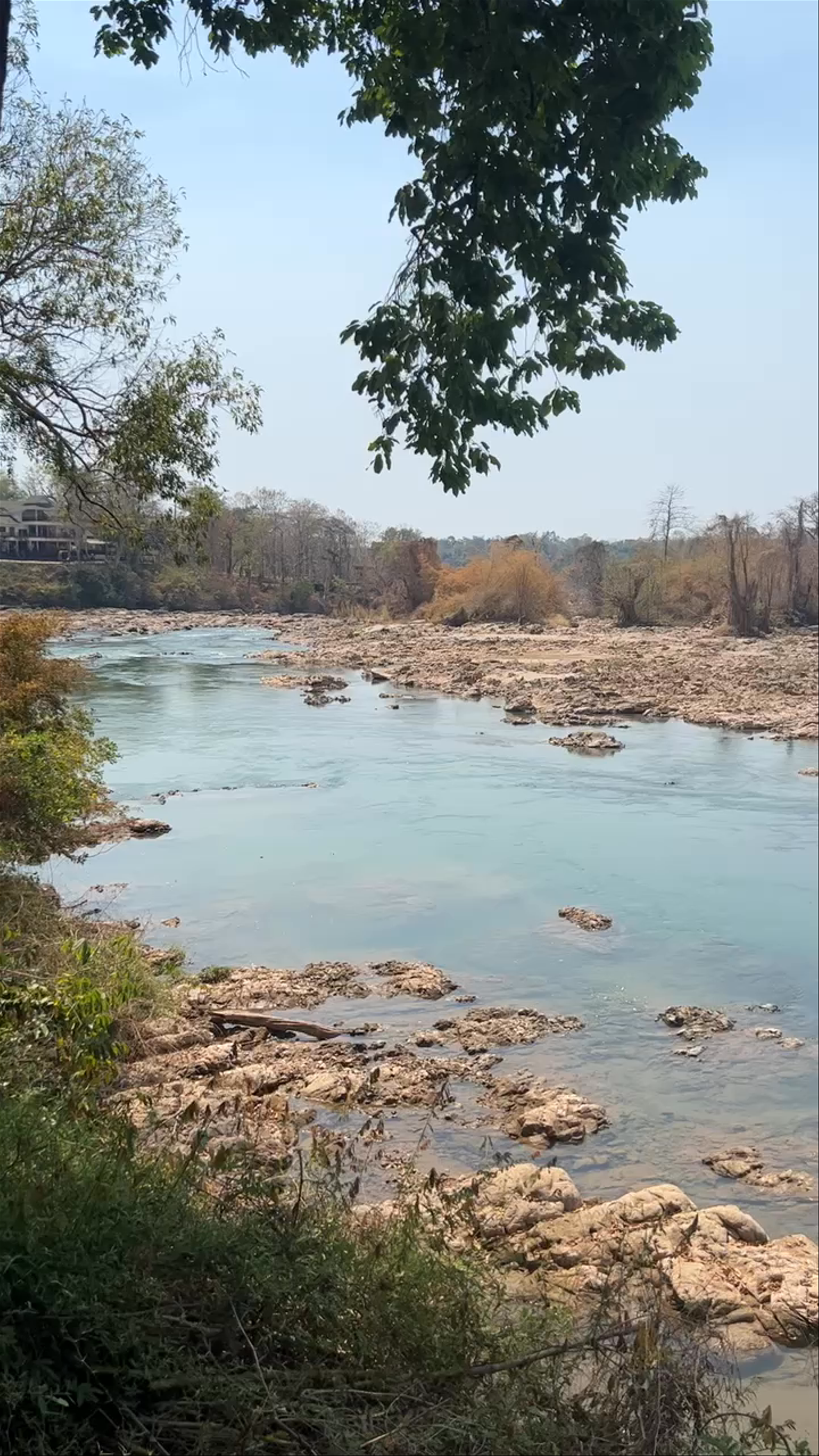 Khone Phapheng Falls: The Majestic Waterways of Southern Laos
