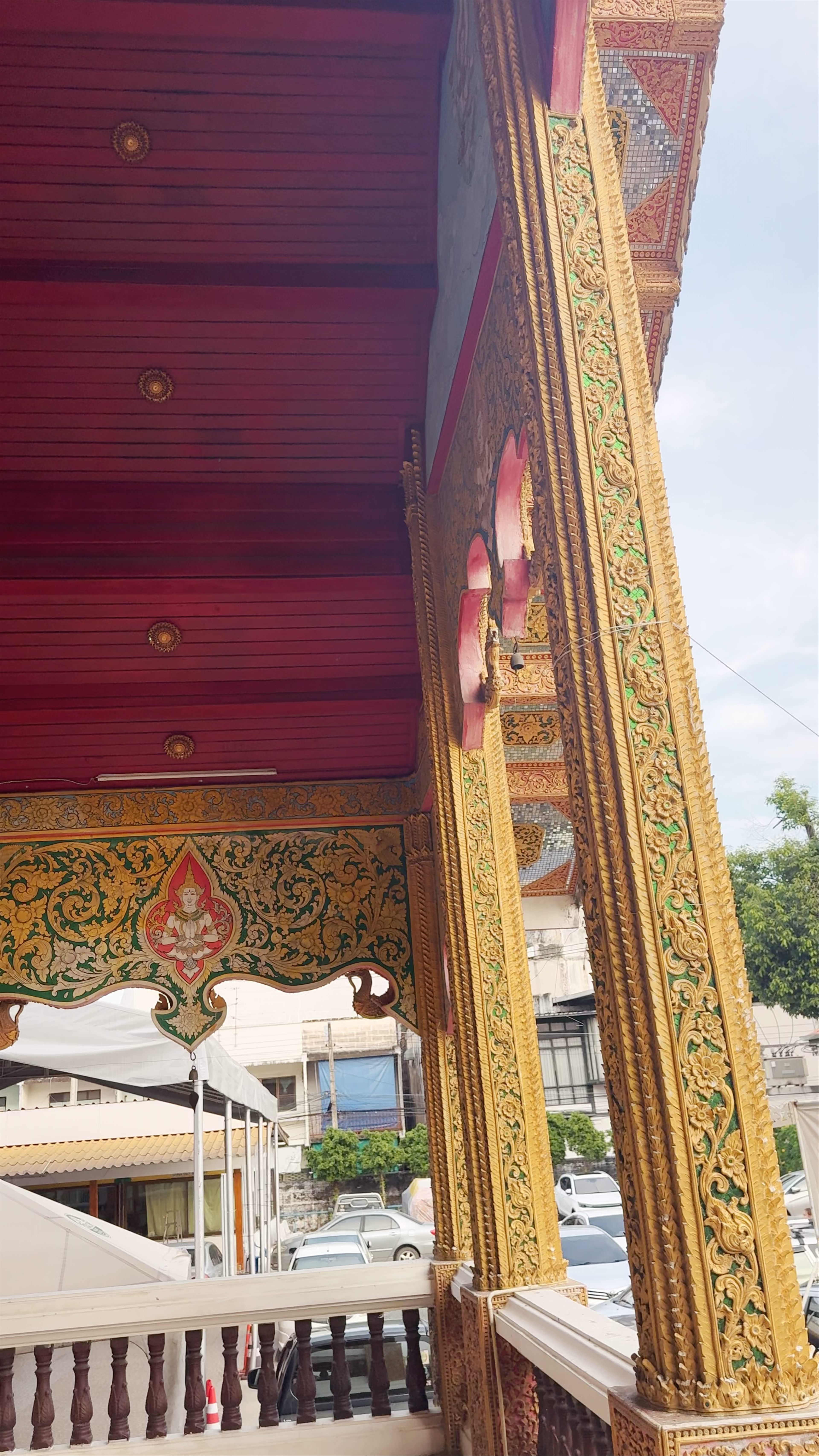 Wat Chetawan: Spiritual Serenity in Chiang Mai's Historic Temple