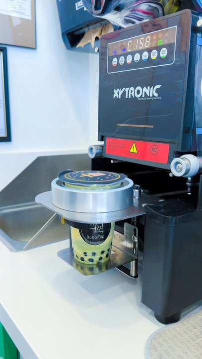 Boba Flip - Matcha Swirl Smoothie with Boba - Bubble Tea Near Me - Brea, California