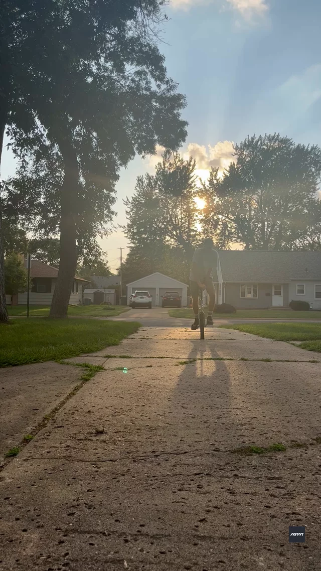 riu submission: Kickflip