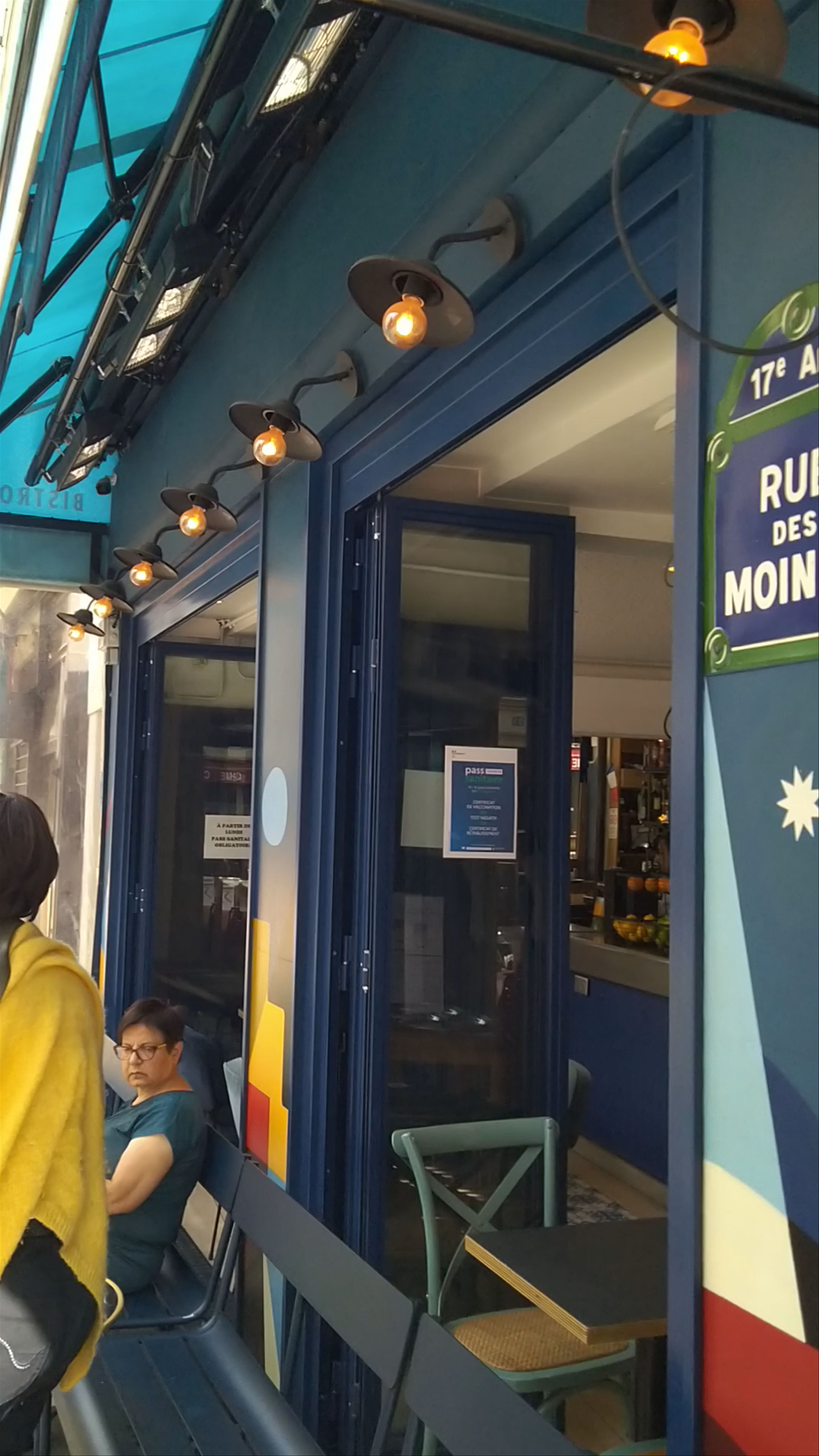Charming Paris Bistro Experience on Rue des Moines