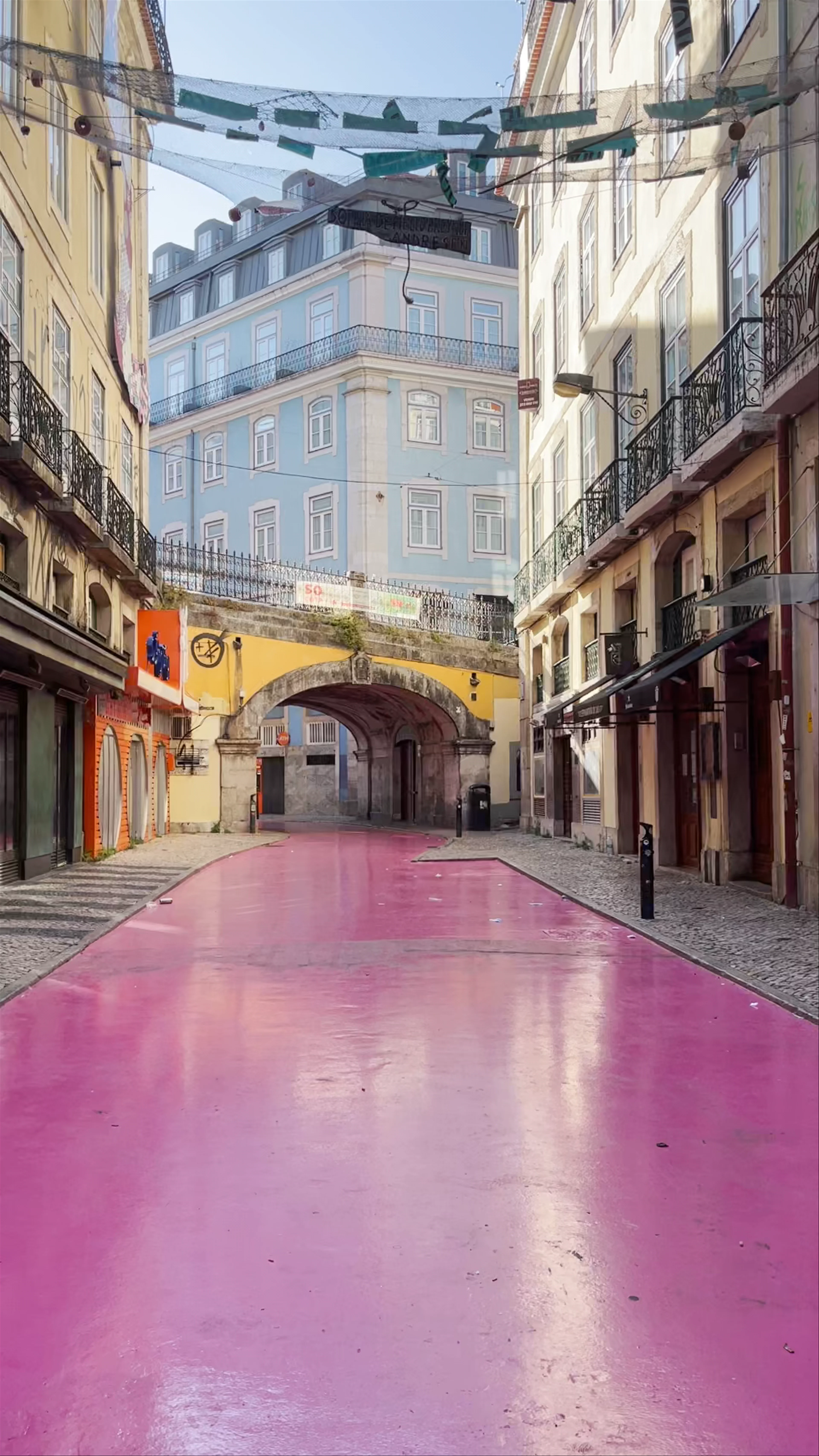 Pink Street, Rua Nova do Carvalho, Lisbon, Portugal