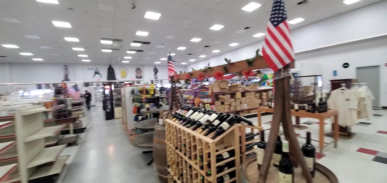 Blackwell's Corner - Inside 3/14/2022 - Gas Stations Near Me - Lost Hills, California