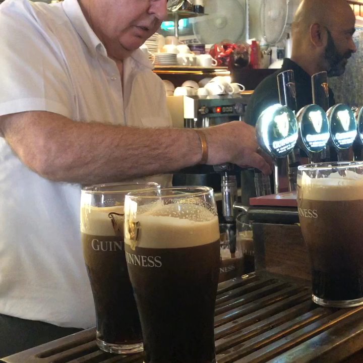 Grogans Castle Lounge - Pubs Near Me - Dublin, D