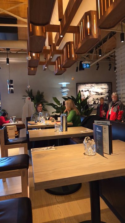 King Taps - Interior - Pizza Near Me - Langley, British Columbia