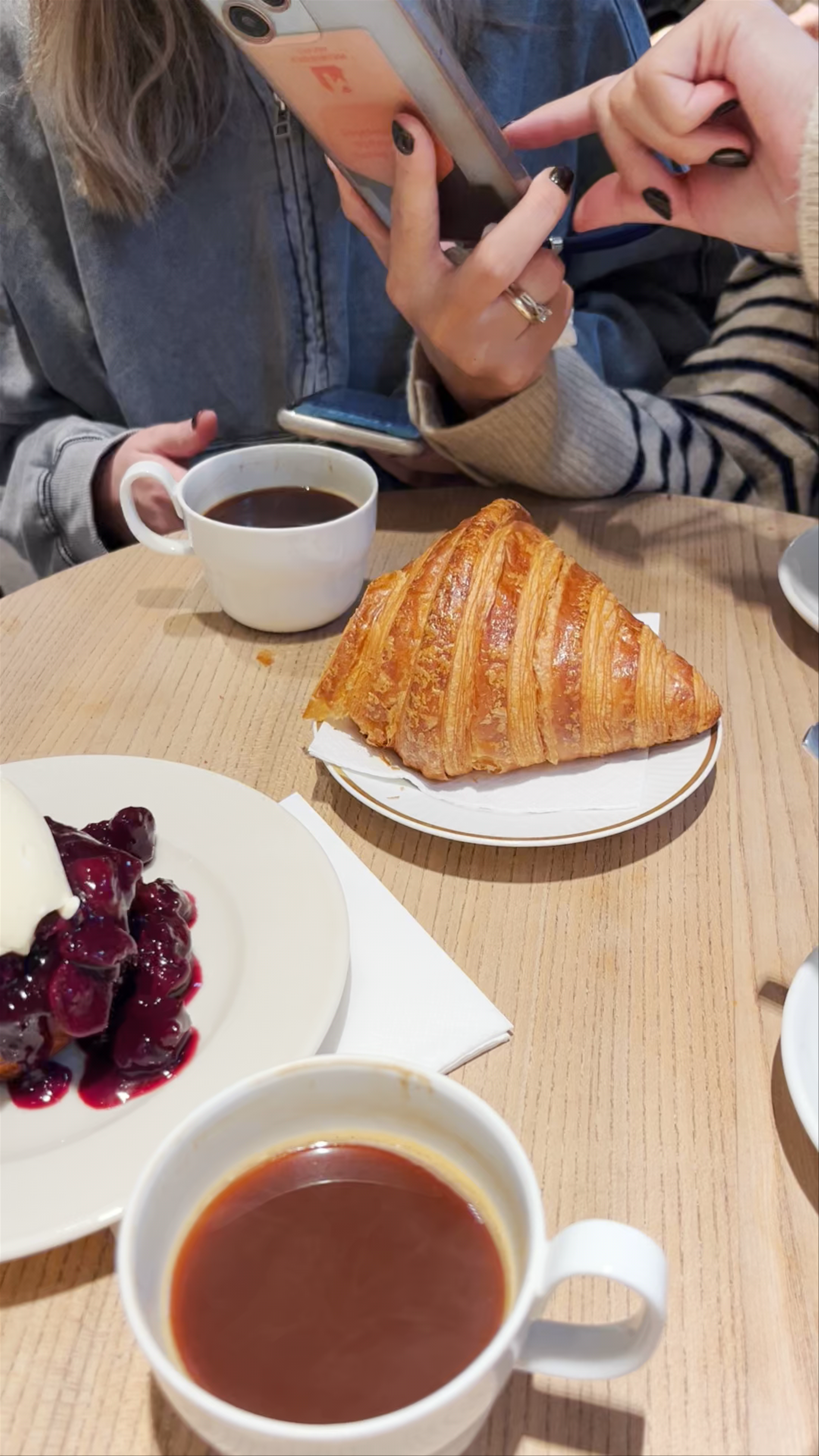 Atelier September: Cozy Coffee & Pastry Haven in Copenhagen