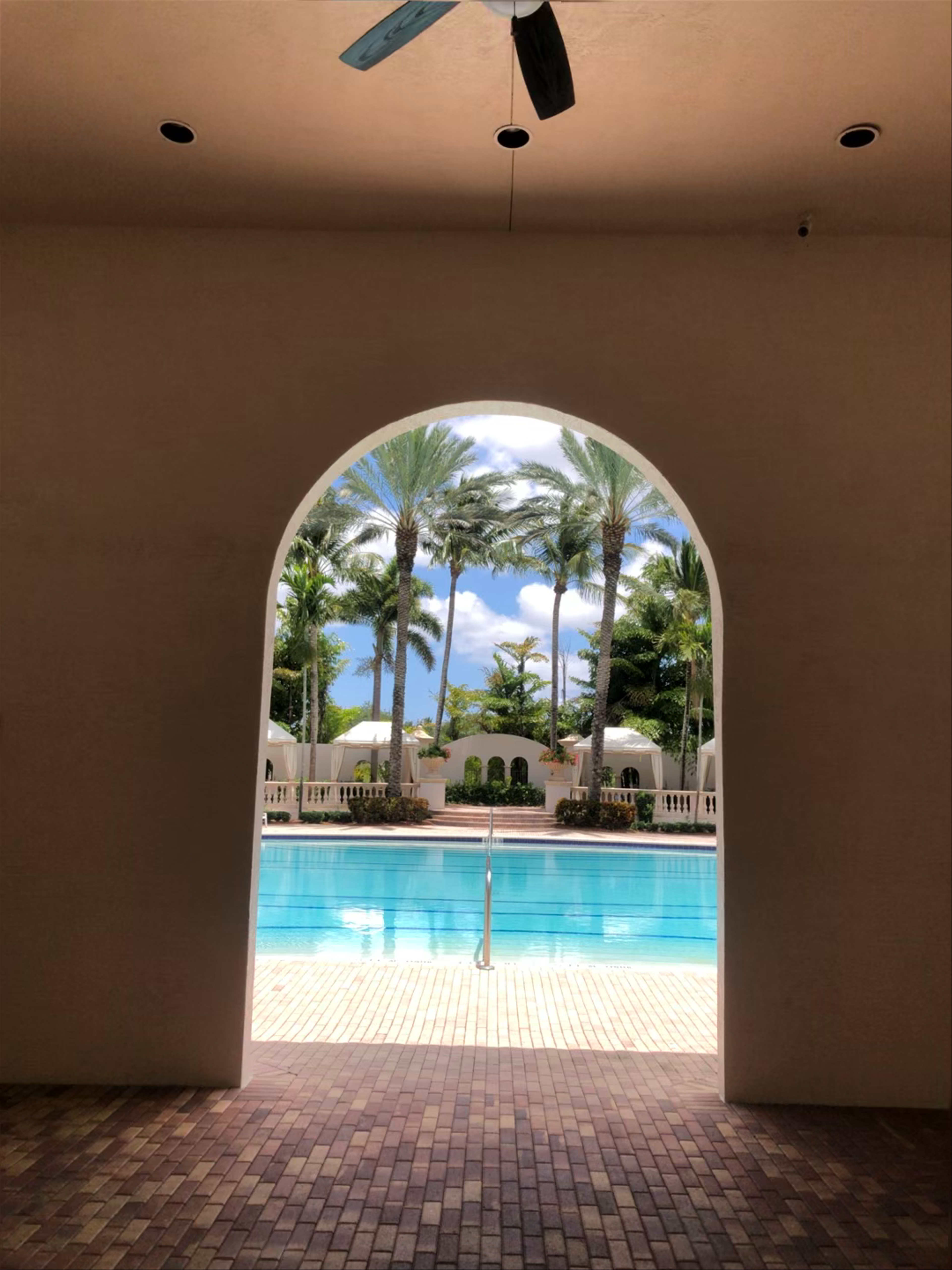Tranquil Poolside Escape at The Oaks, Boca Raton