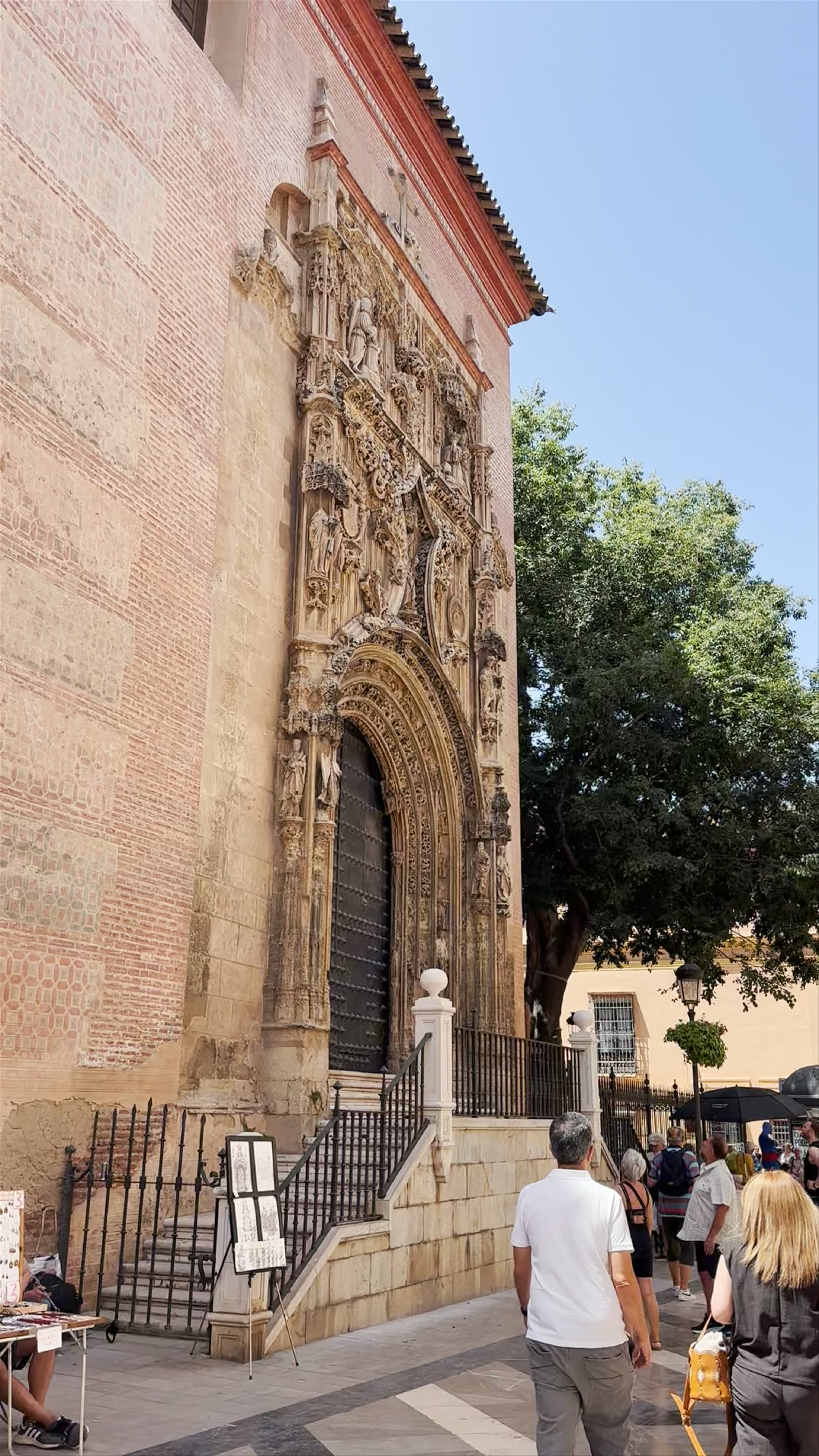 Iglesia Capitular de El Sagrario: Gothic Majesty in Málaga
