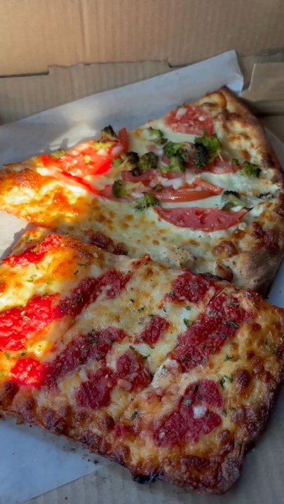 Moe'z Pizza - Stunning pizza slice - Pizza Near Me - Harrisburg, Pennsylvania