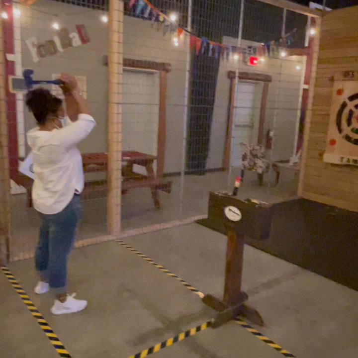 Stumpy’s Hatchet House - First timers - Axe Throwing Near Me - Tampa, Florida