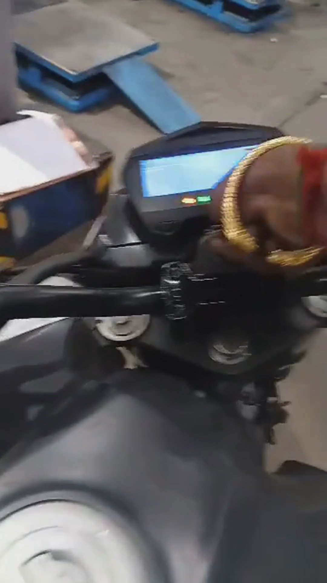 Walk-around video thumbnail