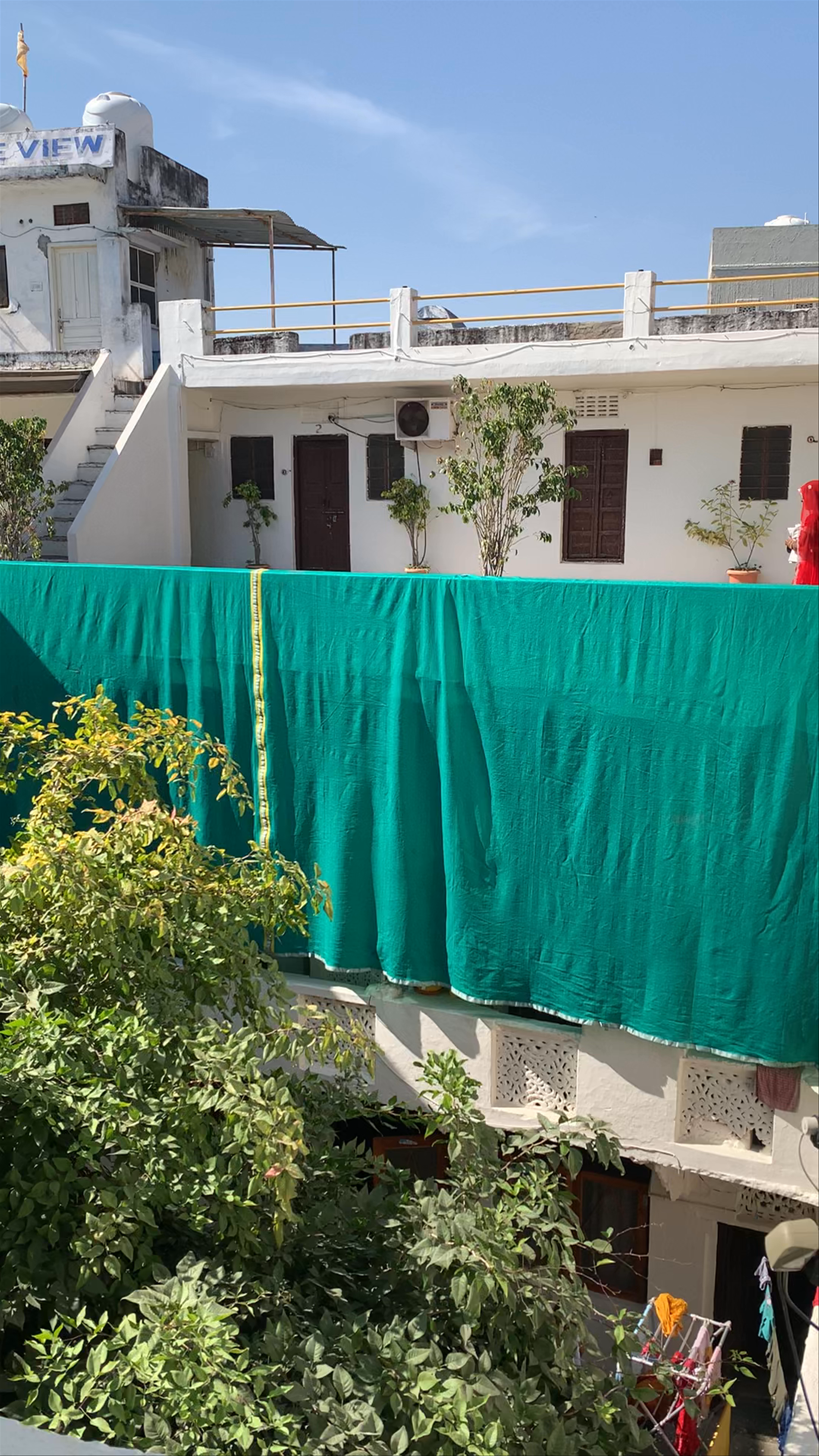 Cafe Lake View – Best Pizza and Multicuisine Restaurant | Top Coffee Cafe in Pushkar