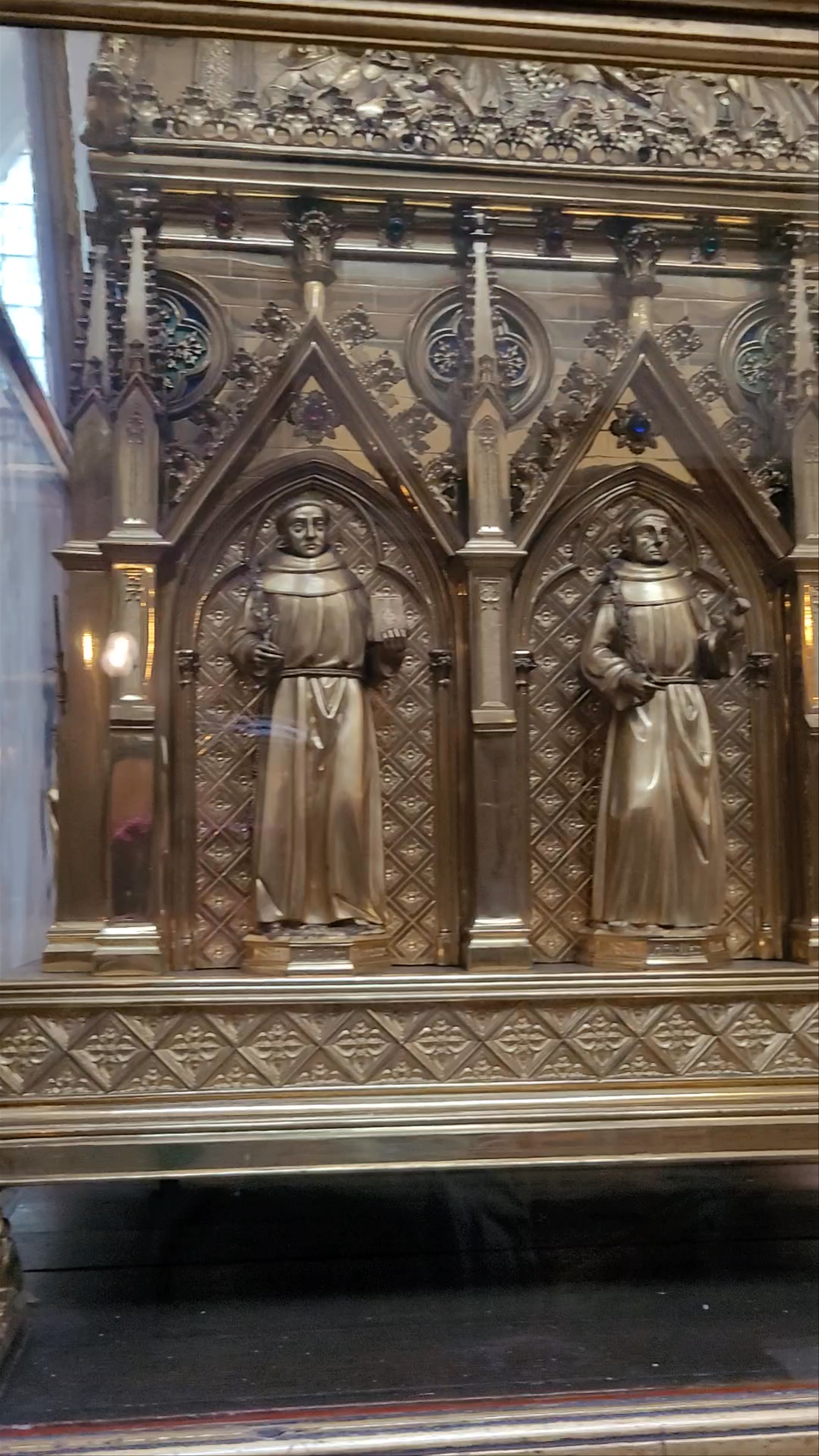 Saint Nicholas Catholic Church: Gothic Art and Sacred Quiet in Brussels