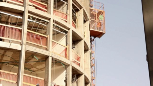 Construction elevator