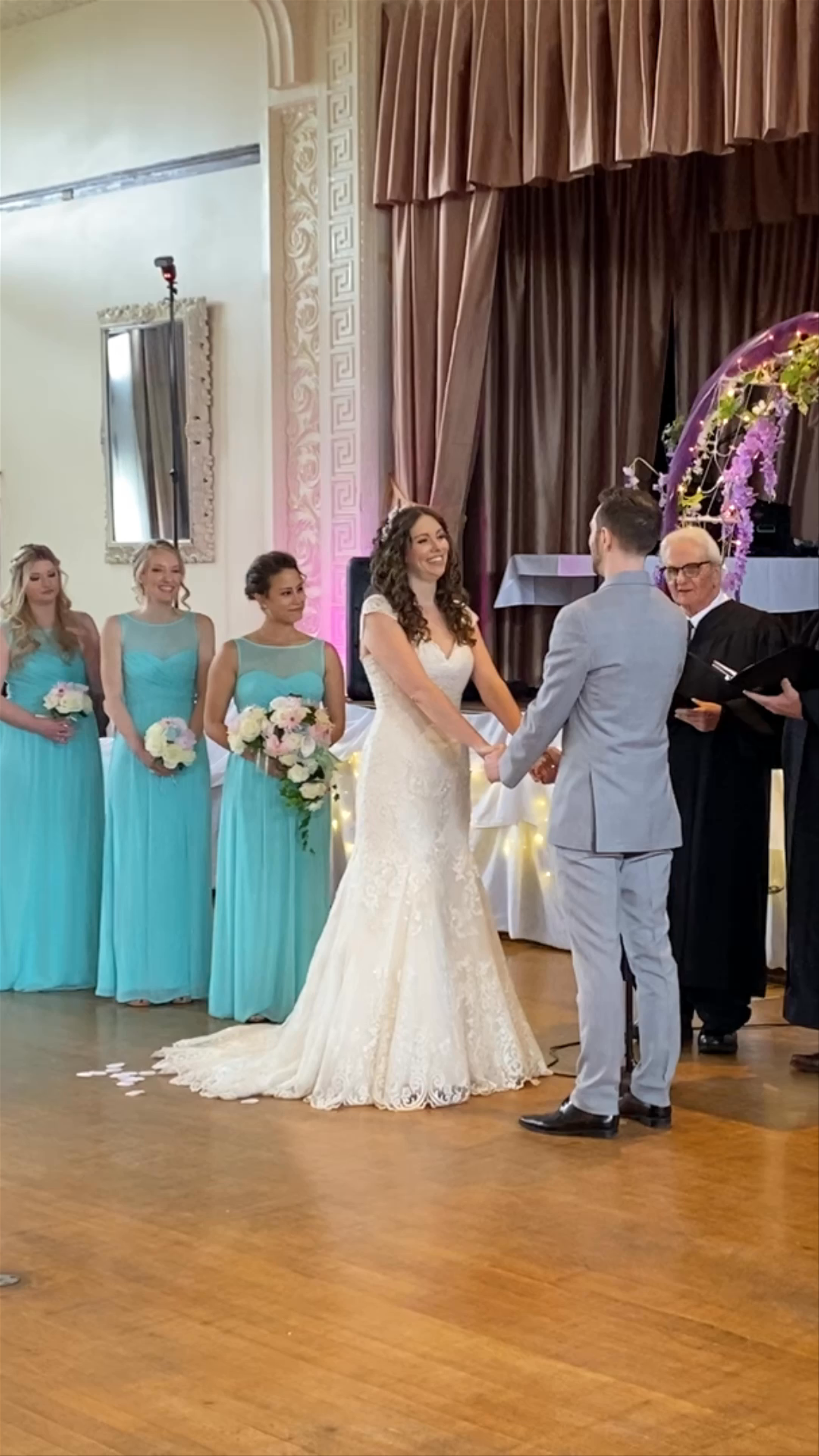 Old Country Banquets & Weddings