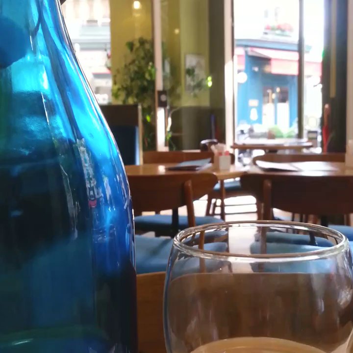 L'Acanthe - French Near Me - Paris, 75