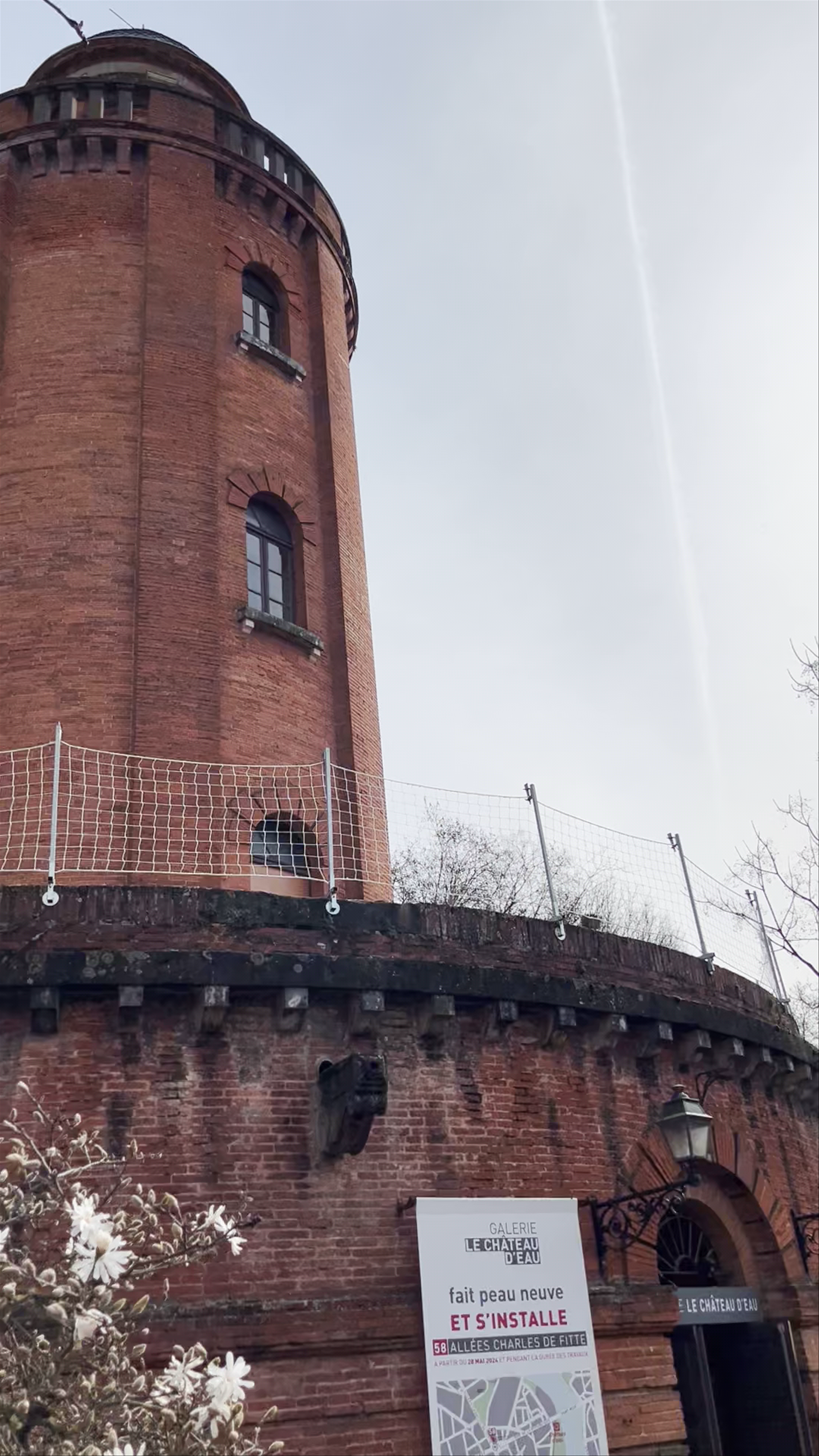 Galerie Le Château d'Eau: Iconic Water Tower Art Gallery in Toulouse