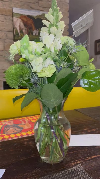 William Paul Design - Horrible execution. Want my money back! - Florists Near Me - Austin, Texas