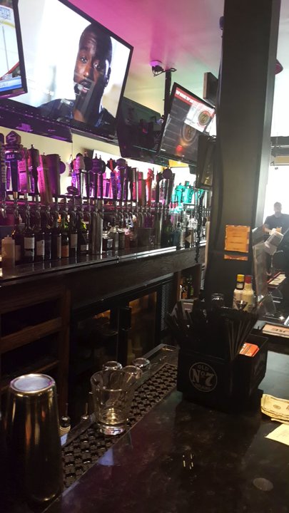 New England's Tap House Grille - I love this place - American Near Me - Hooksett, New Hampshire