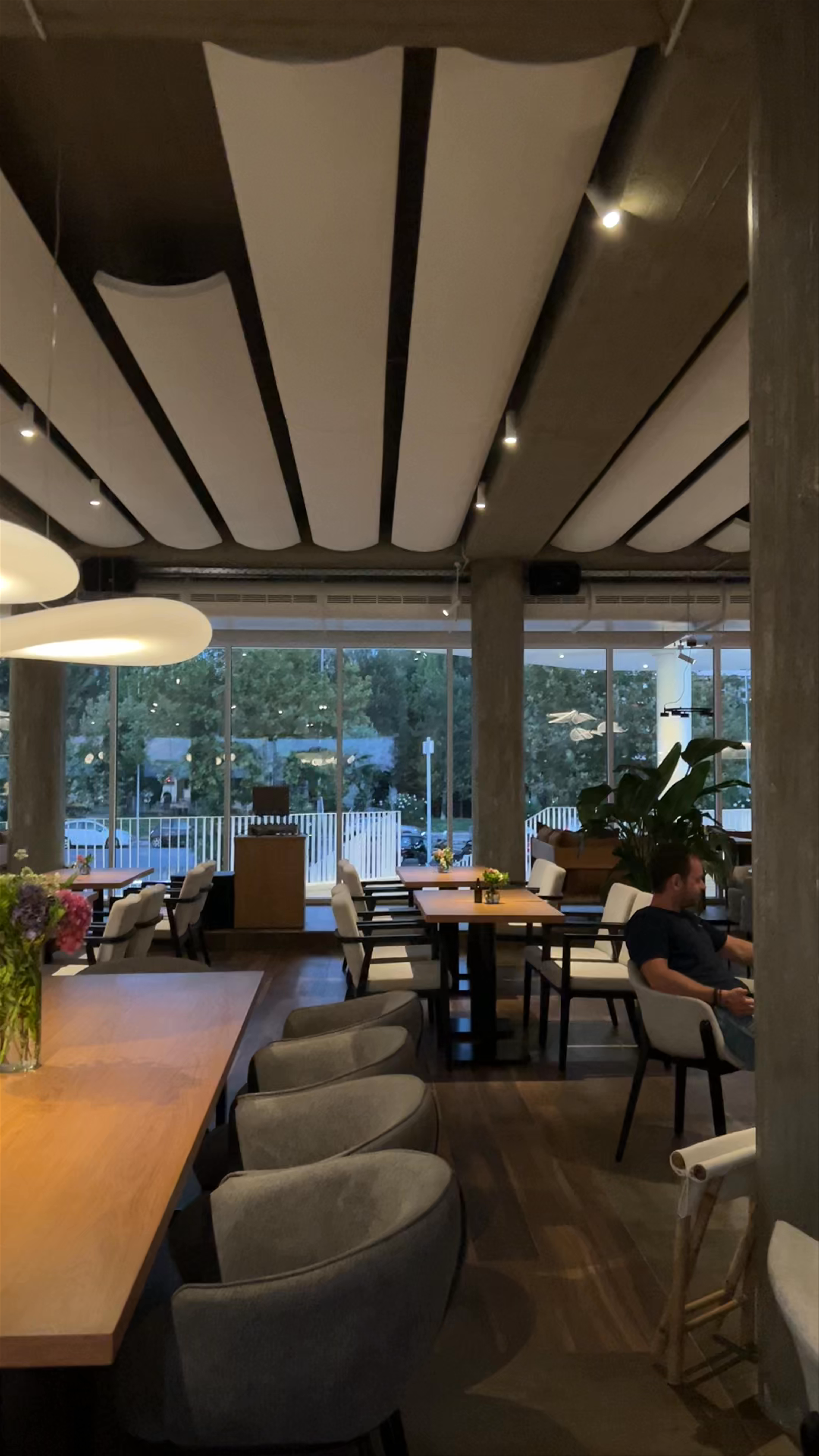 AVENUE - Modern Cuisine