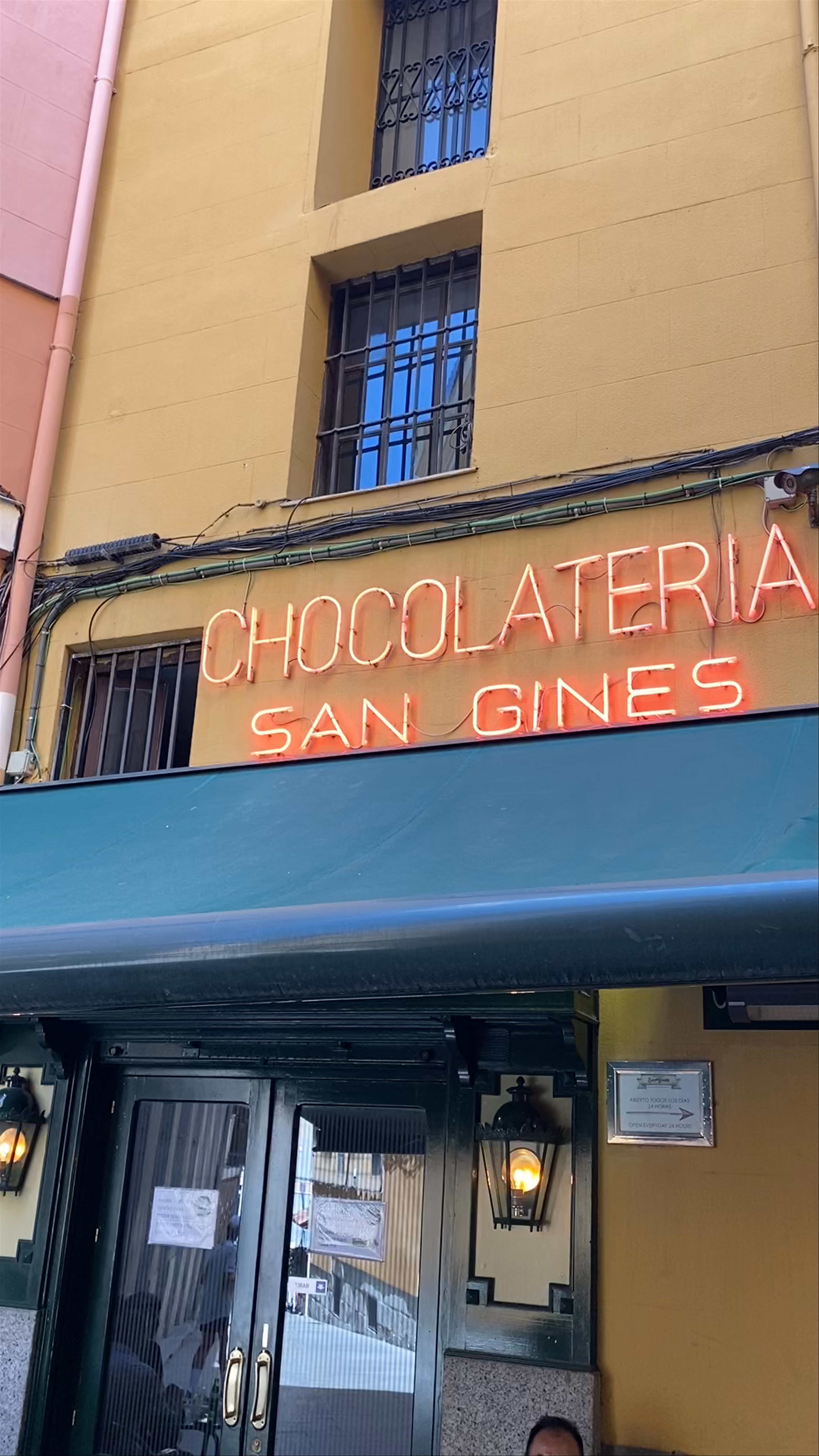 Chocolatería San Ginés: Madrid's Timeless Sweet Haven
