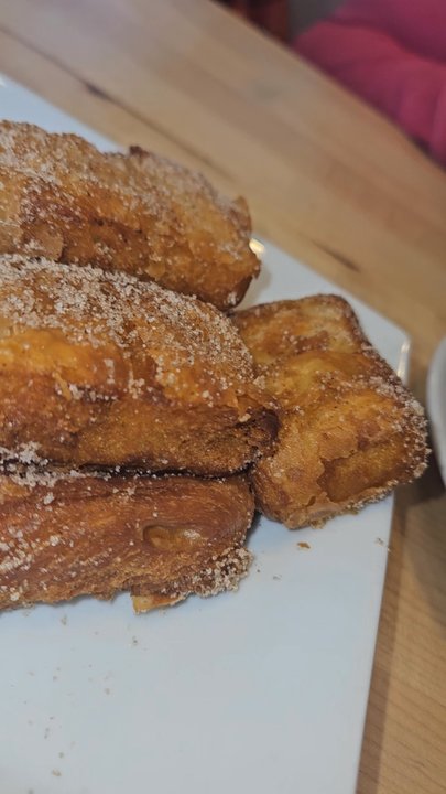 Eggsquisite Cafe - Cinnamon Beignets - Breakfast & Brunch Near Me - Waxahachie, Texas