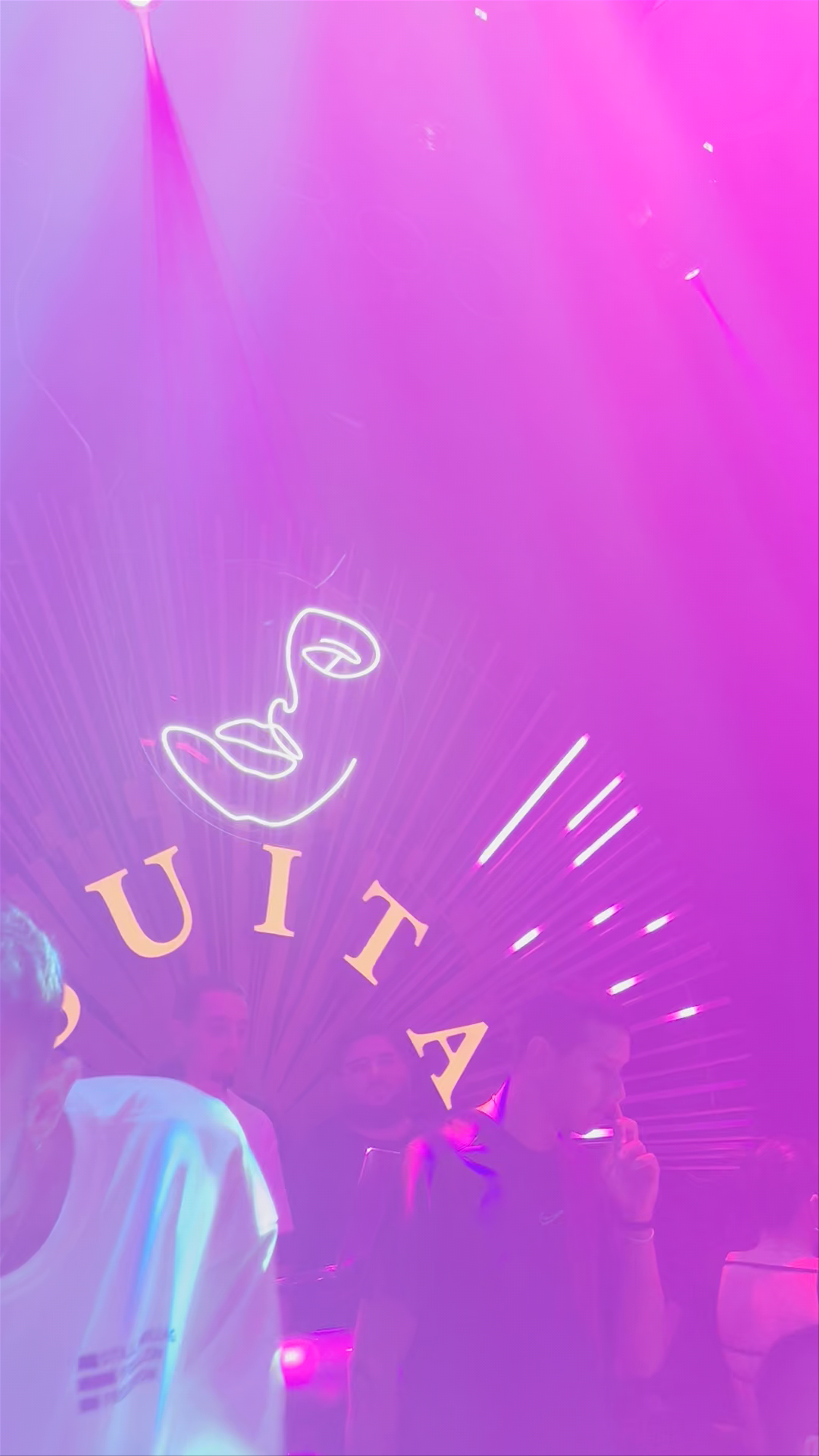 Suita: Thessaloniki’s Electric Nightlife Experience