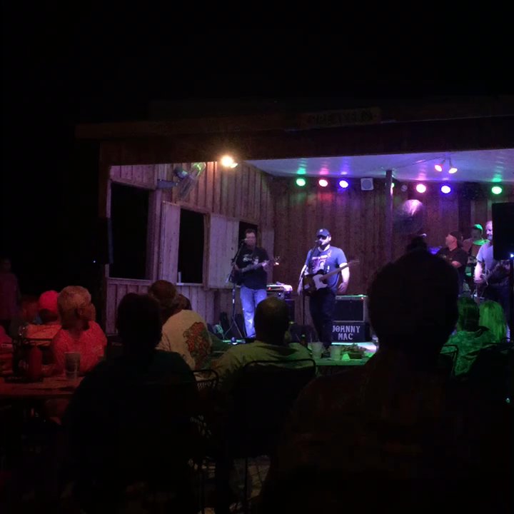 Breakers Marina - Bars Near Me - Buchanan, Tennessee