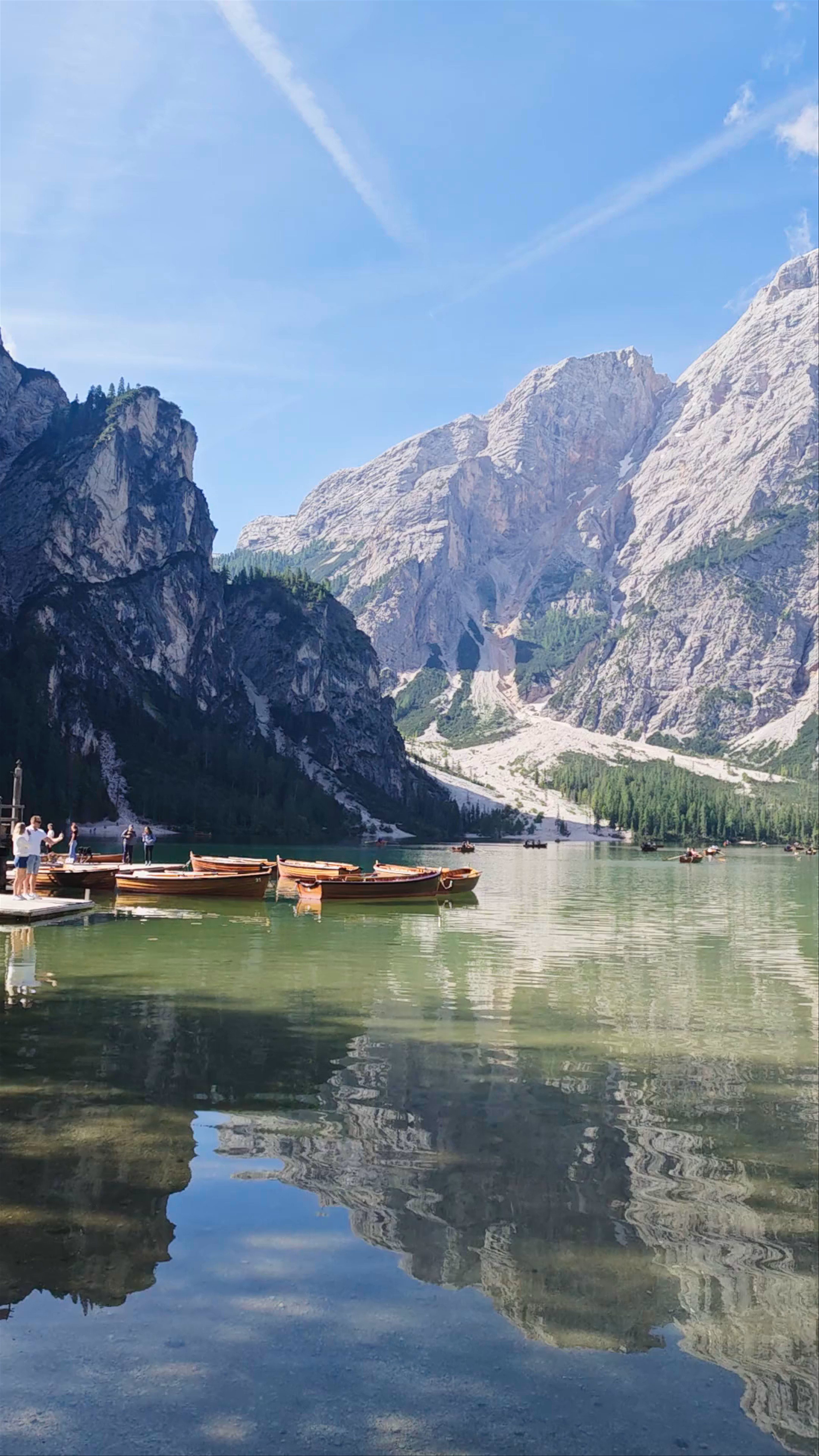 Lago di Braies: Alpine Serenity and Reflections