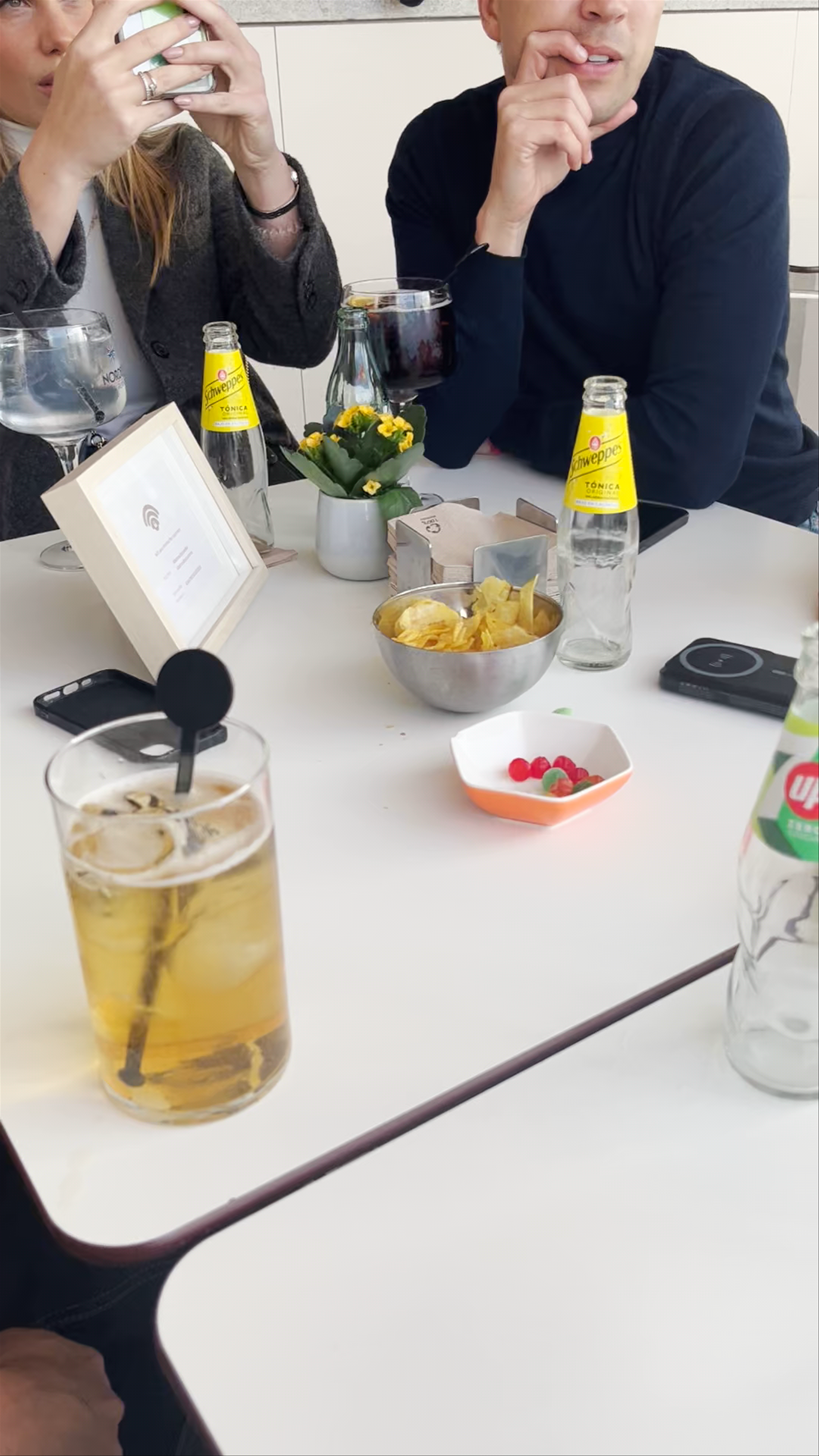 Relaxed Waterfront Drinks with Friends at Restaurante Albatros, Vigo