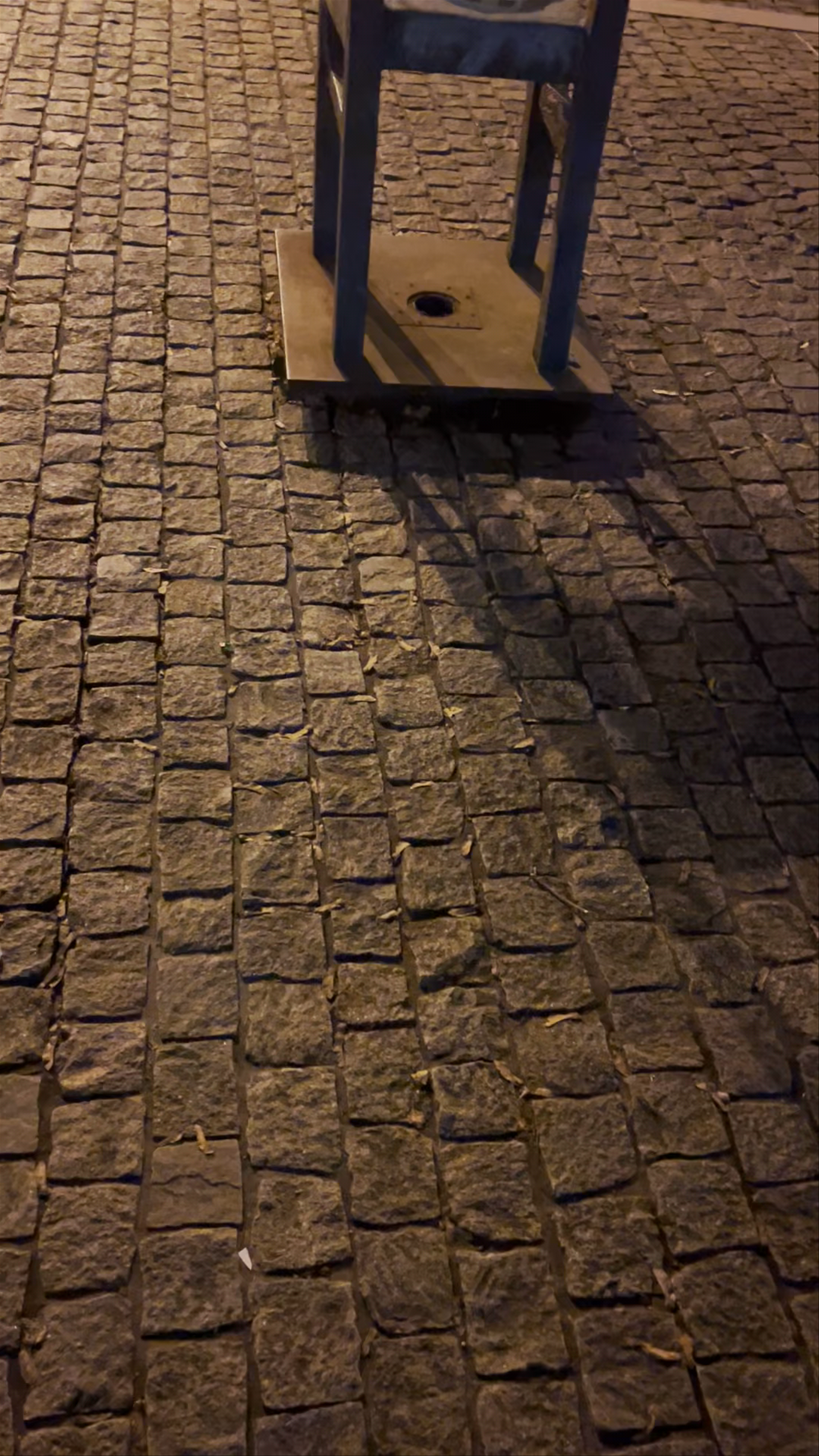 Evening at Plaza Héroes del Gueto in Kraków: A Quiet Urban Reflection