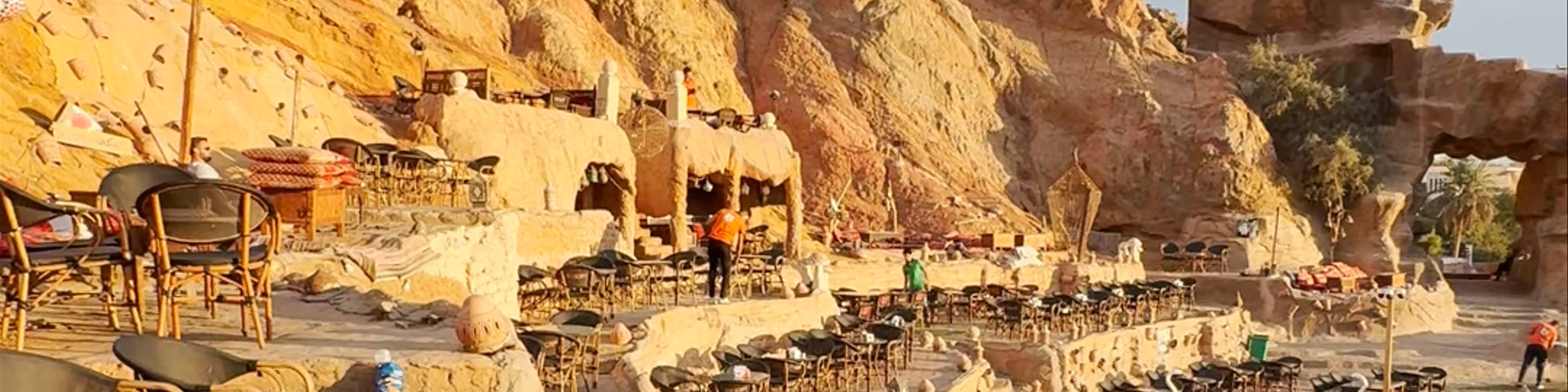 شلال مائي صناعي، Al Souk Al Togari Al Kadim Road