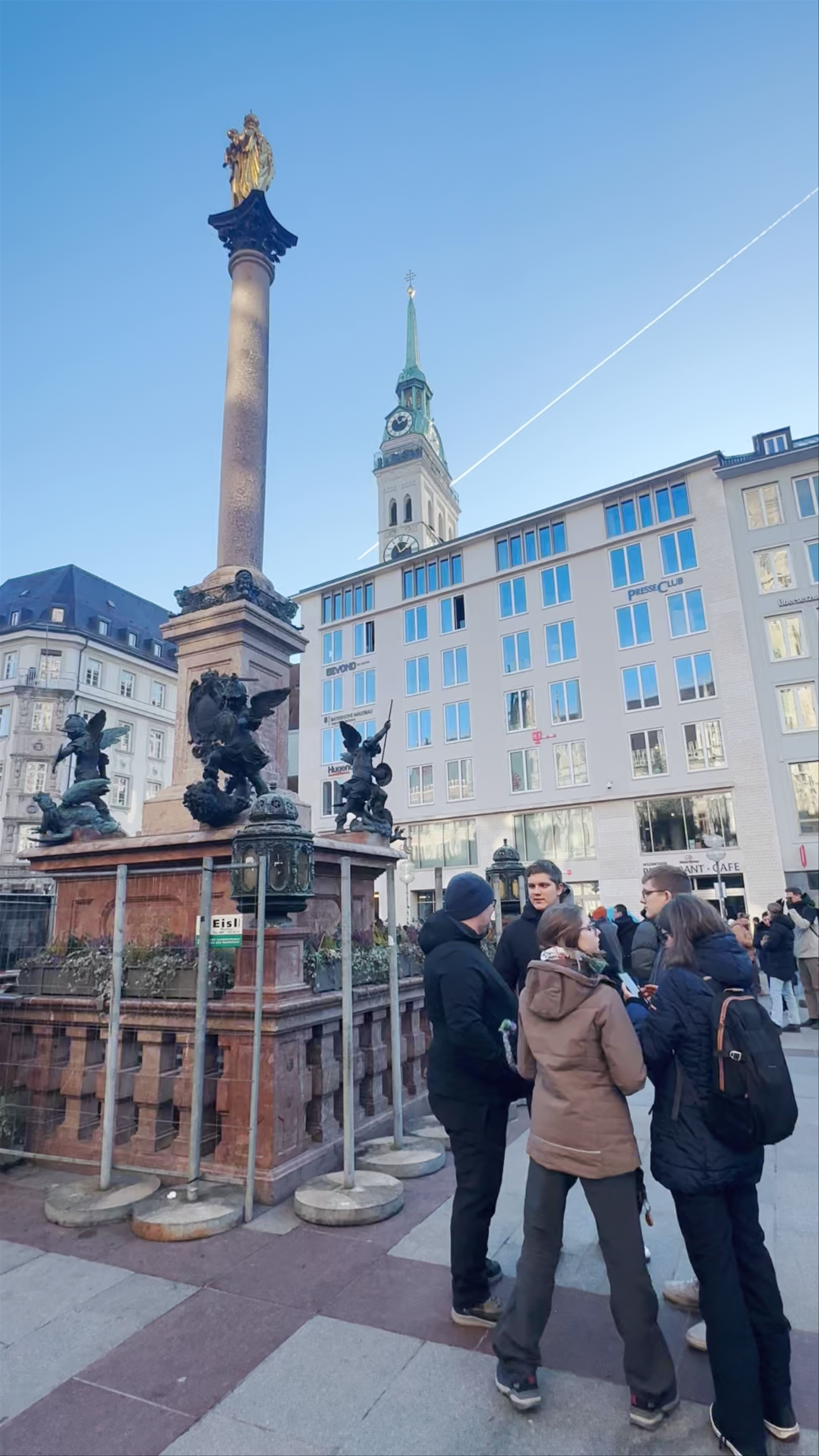 Historic and Lively Marienplatz in Munich's Altstadt-Lehel