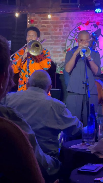 Video carousel 1 of 7 with ID 03rsNEwegoK3Roac_mBrrw for Blues Alley