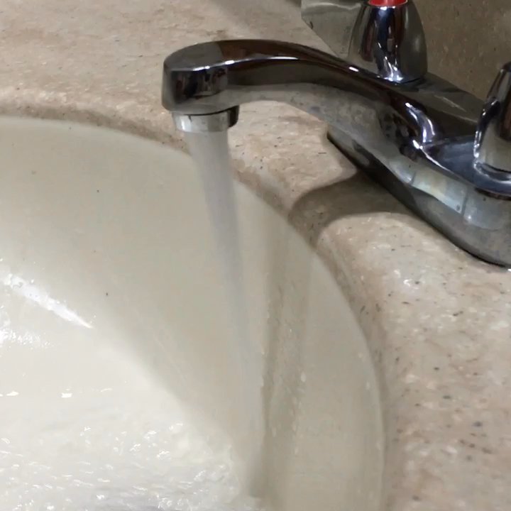 Zaxbys - Men's lavatory sink streaming water too close to basin...imagine two hands, or bigger hands bumping the basin battling for water - Fast Food Near Me - Acworth, Georgia
