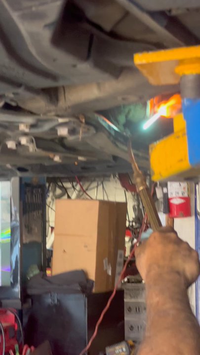 Quality Muffler - Heating up the inner tie rod end - Auto Repair Near Me - Valley Village, California