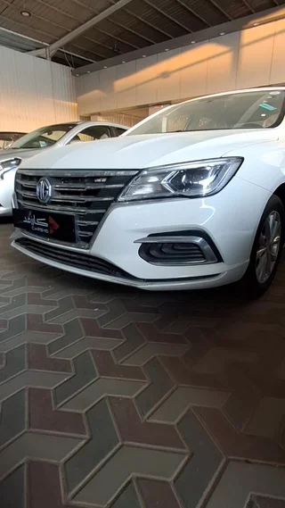 ام جي 5 STD 2025