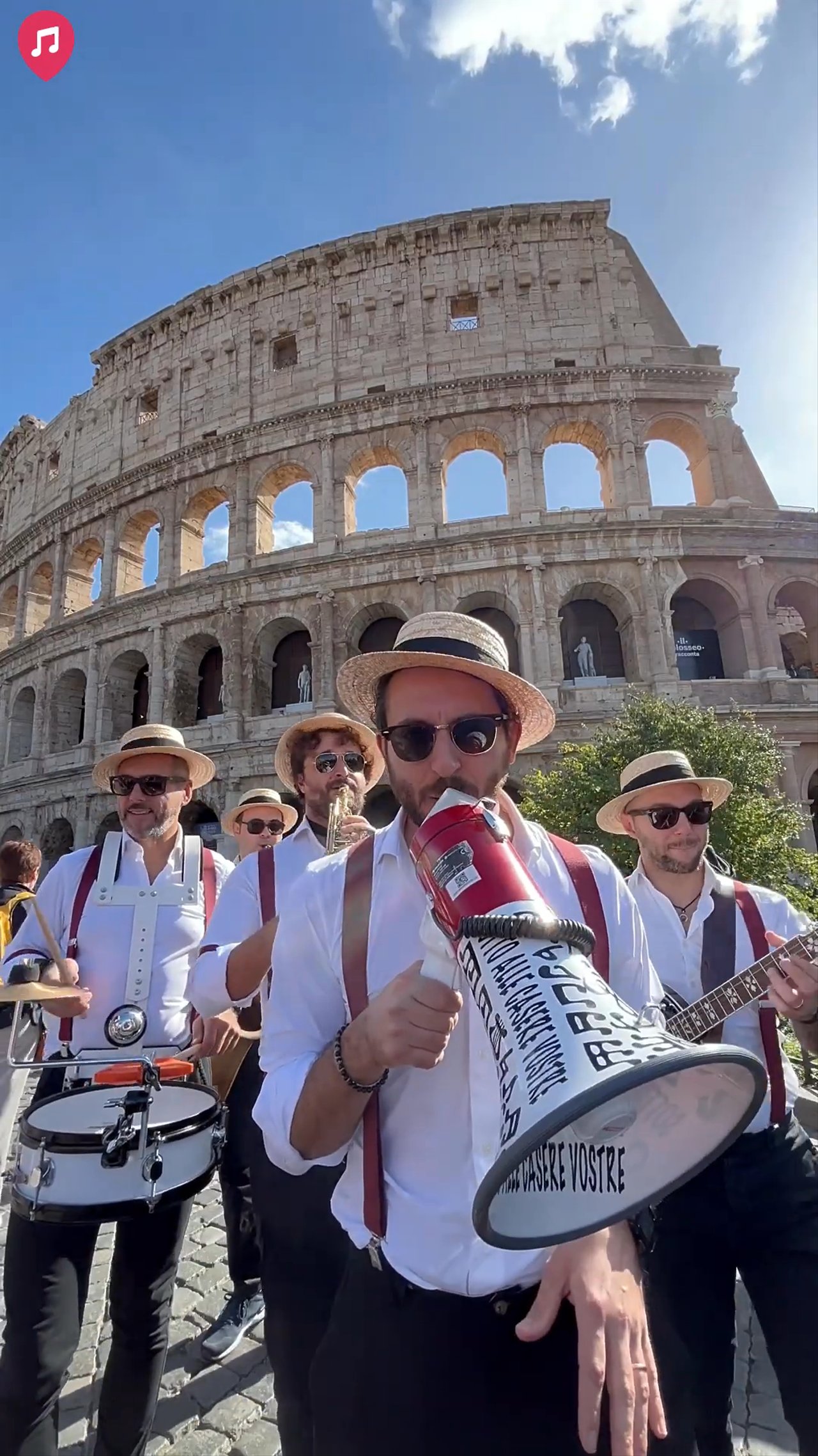 The Admirers - Tu vu fa l'americano live in Rome - video