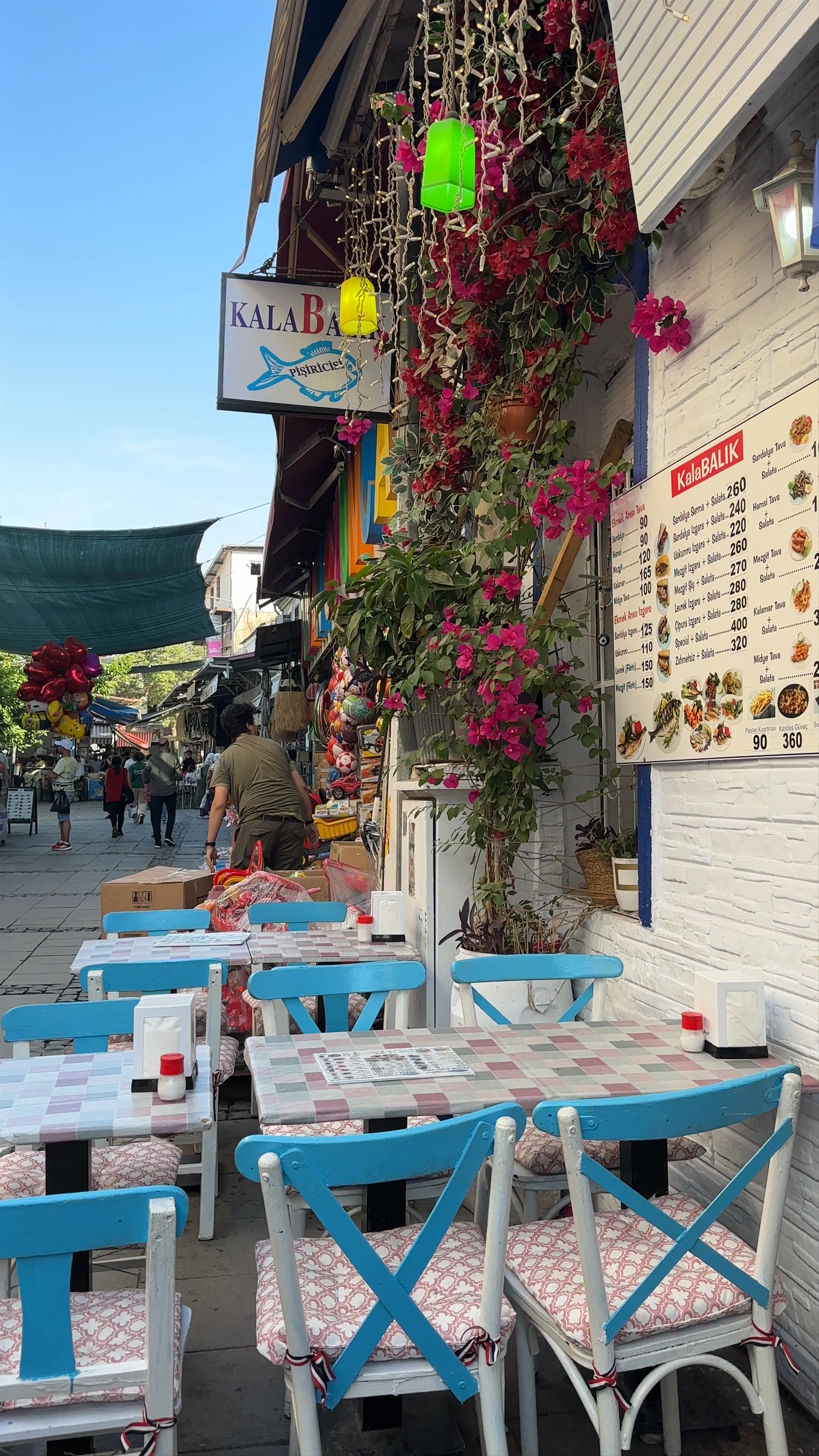 Kalabalık Balık Evi