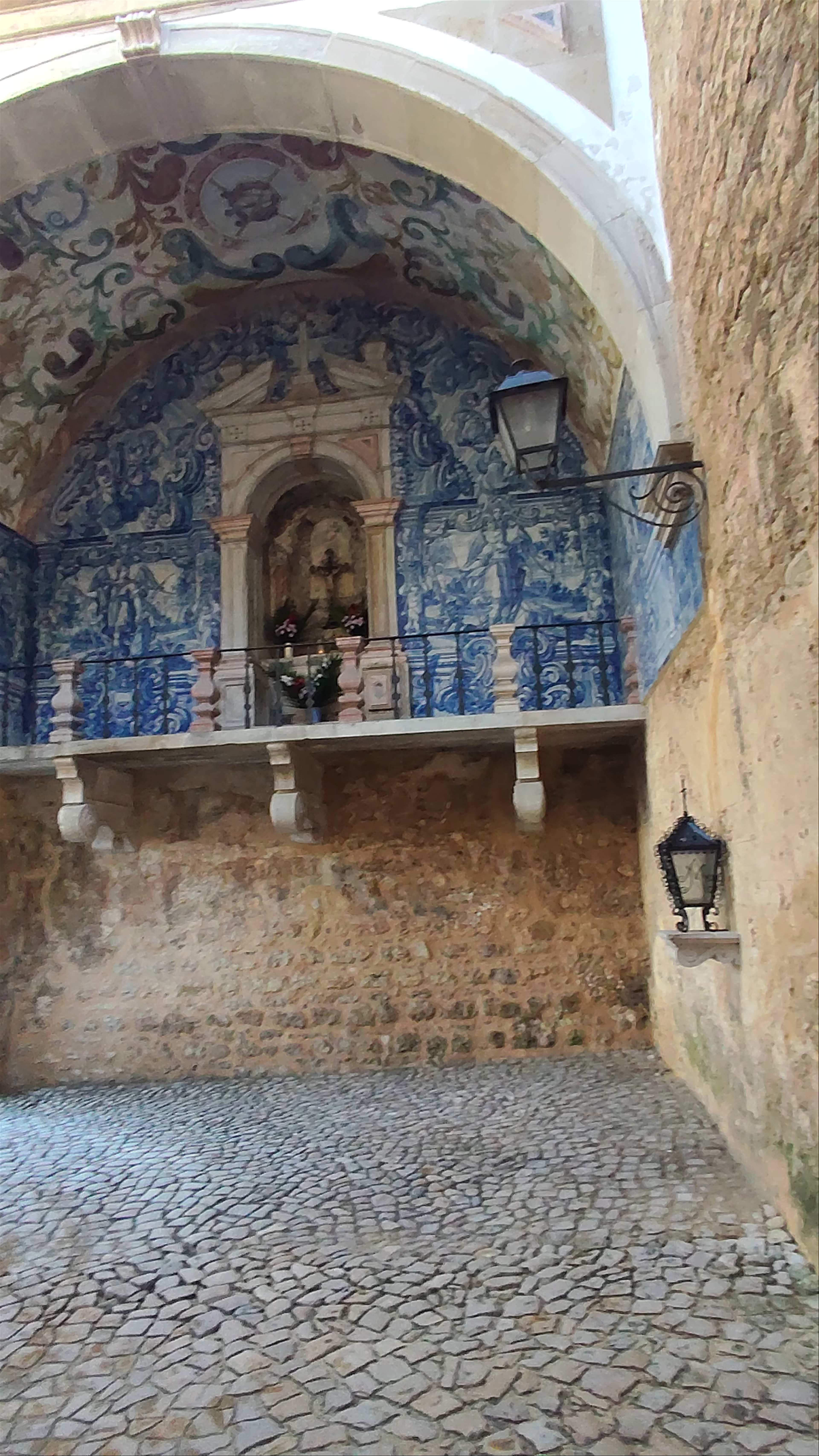 Porta da Vila: Gateway to Óbidos' Timeless Charm