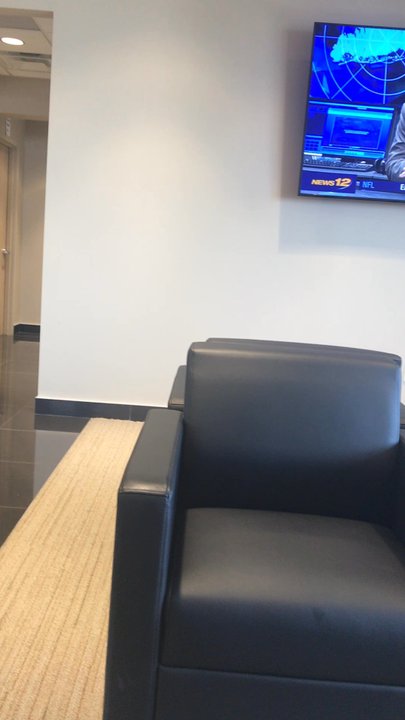 Island Acura - Island Acura waiting room. - Car Dealers Near Me - Wantagh, New York