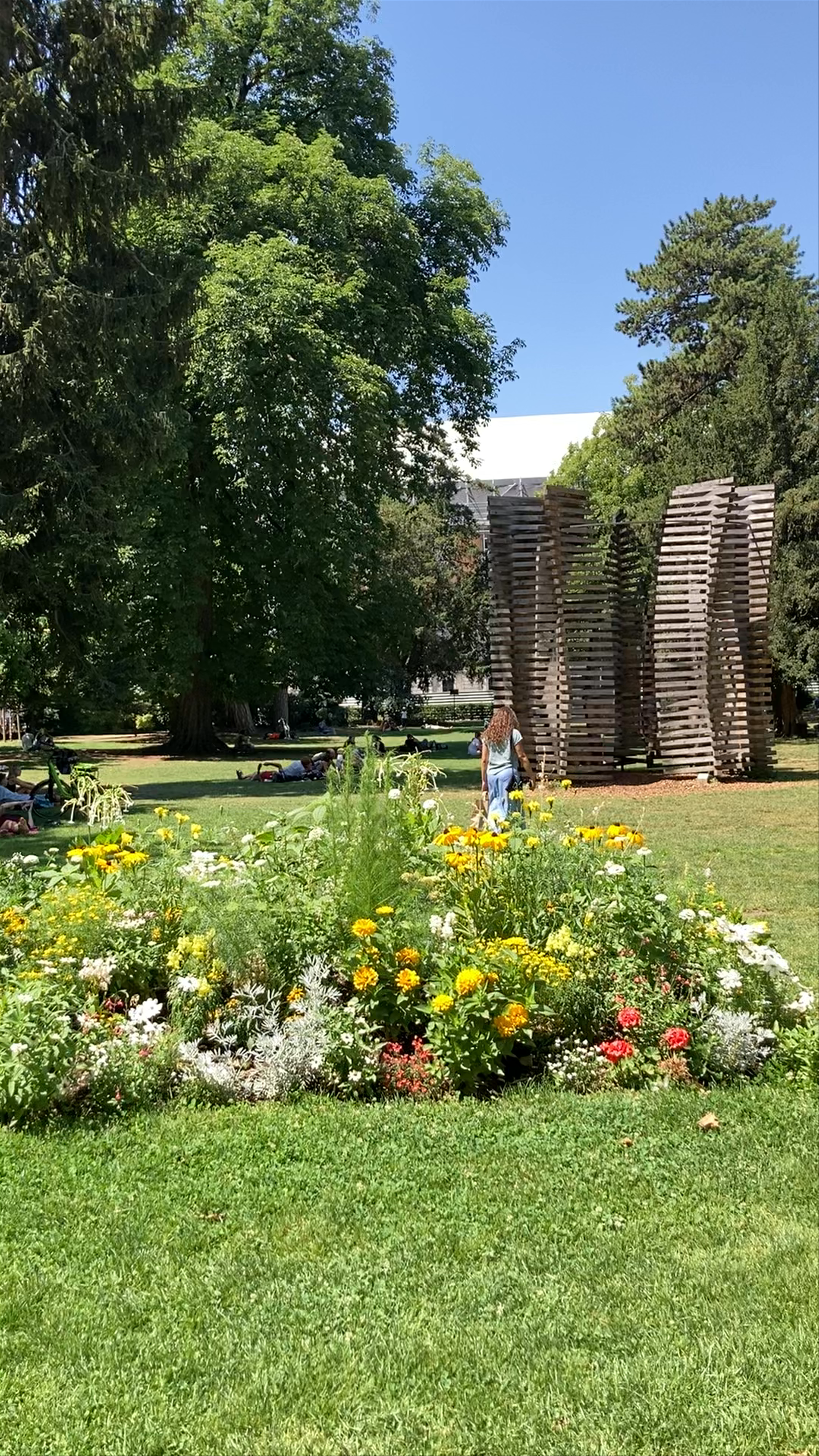 Les Jardins de l'Europe: A Serene Summer Haven in Annecy, France