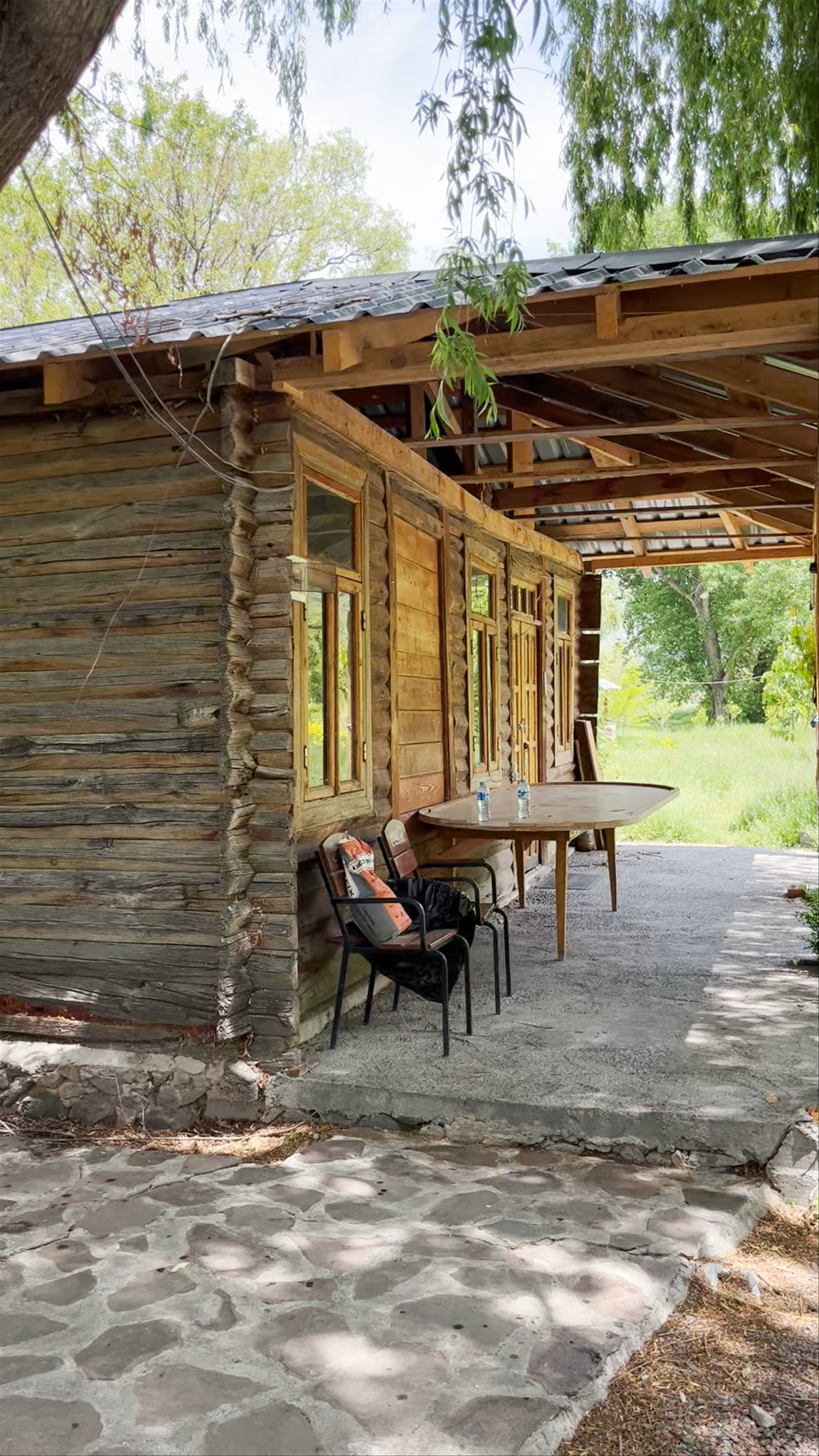 Restaurant Vardzia: Rustic Charm and Tranquil Nature in Gogasheni, Georgia