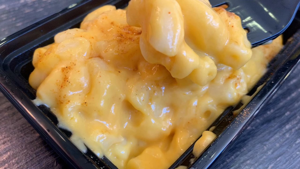 Rambo's Hot Chicken - Mac N Cheese is "eh" and rather bland. Nothing unique, but edible. Nothing to write home about. - Chicken Shop Near Me - Simi Valley, California